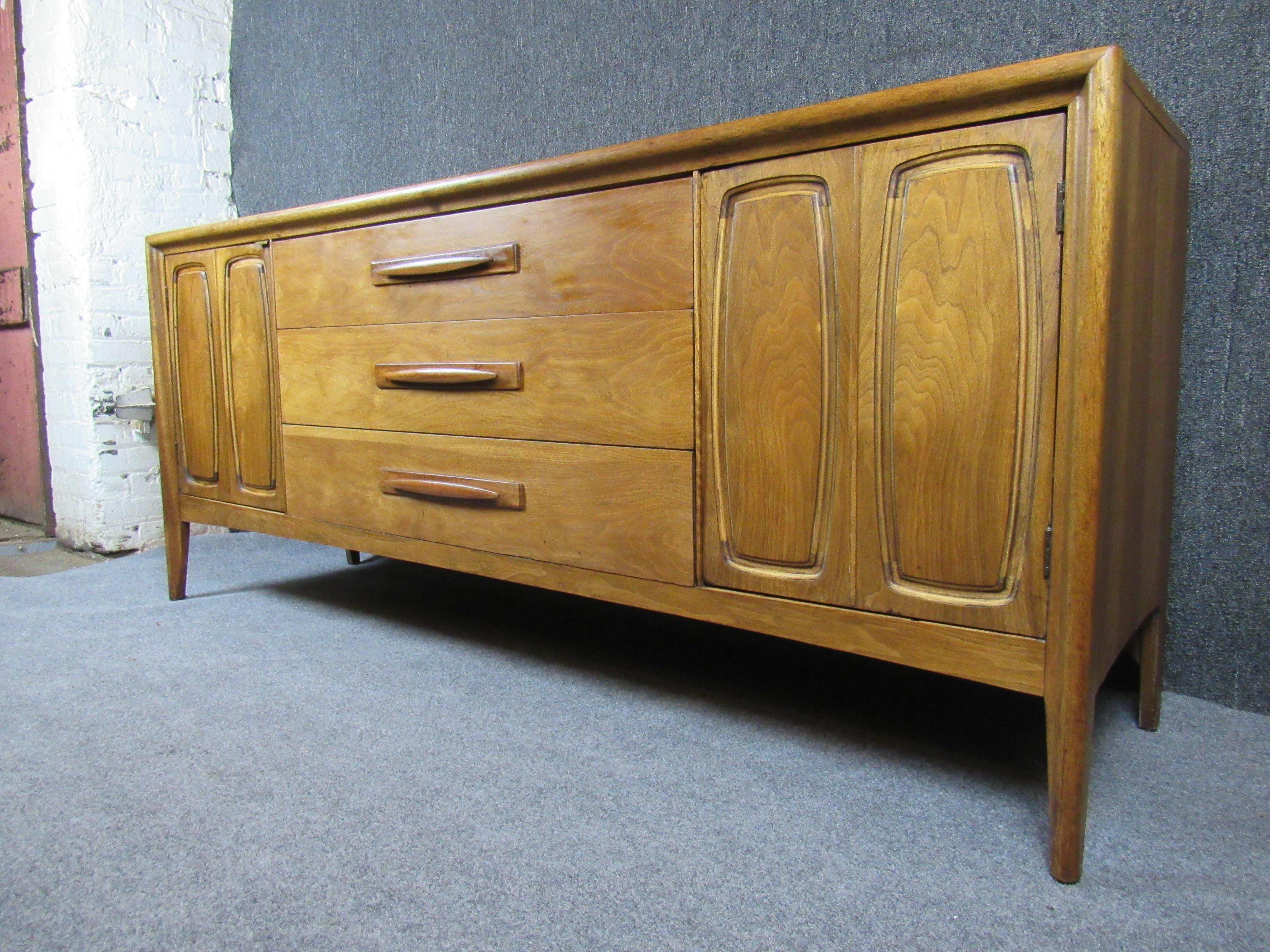 Credenza 