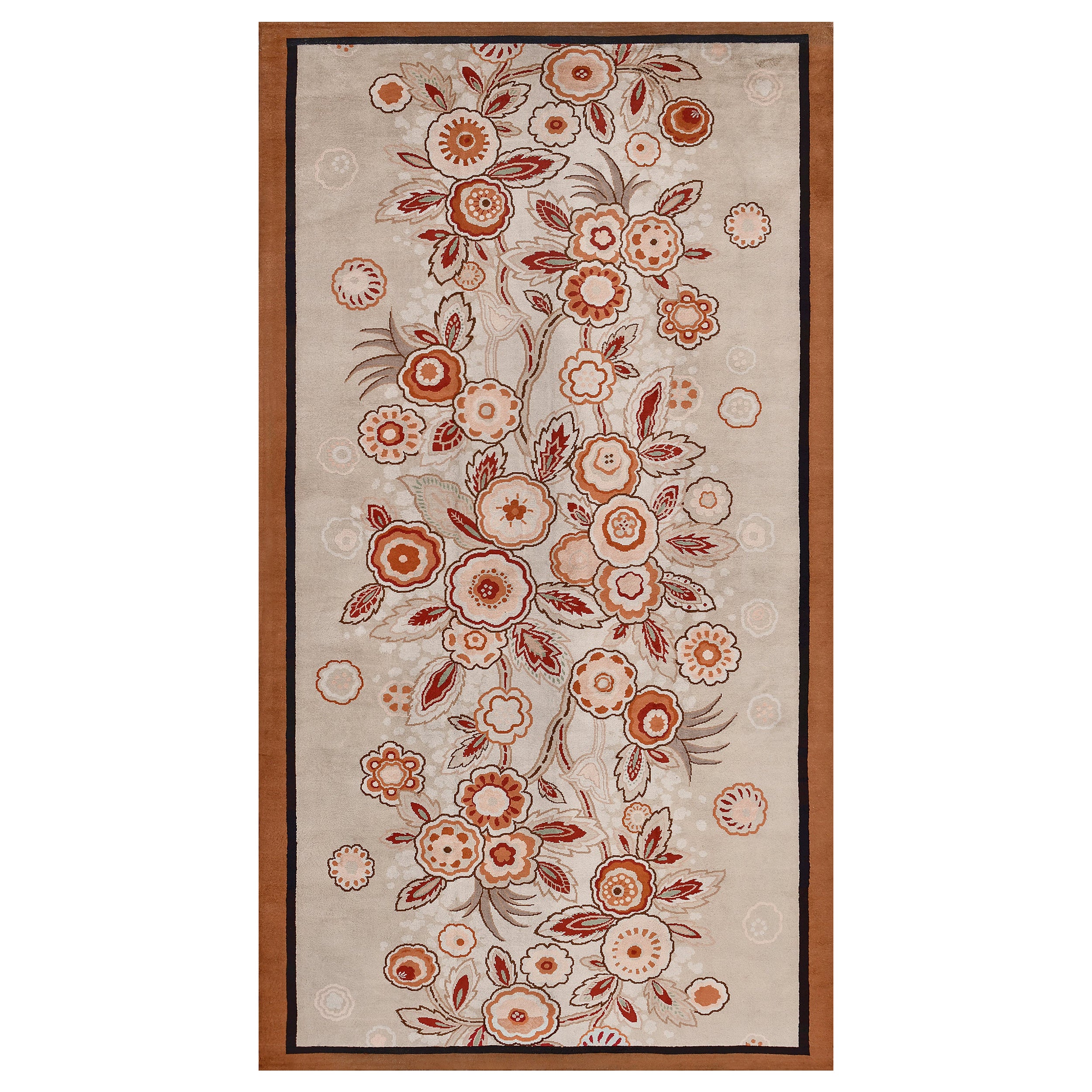 Tapis européen surdimensionné vintage du milieu du siècle en laine brun-buffle à motifs floraux en vente