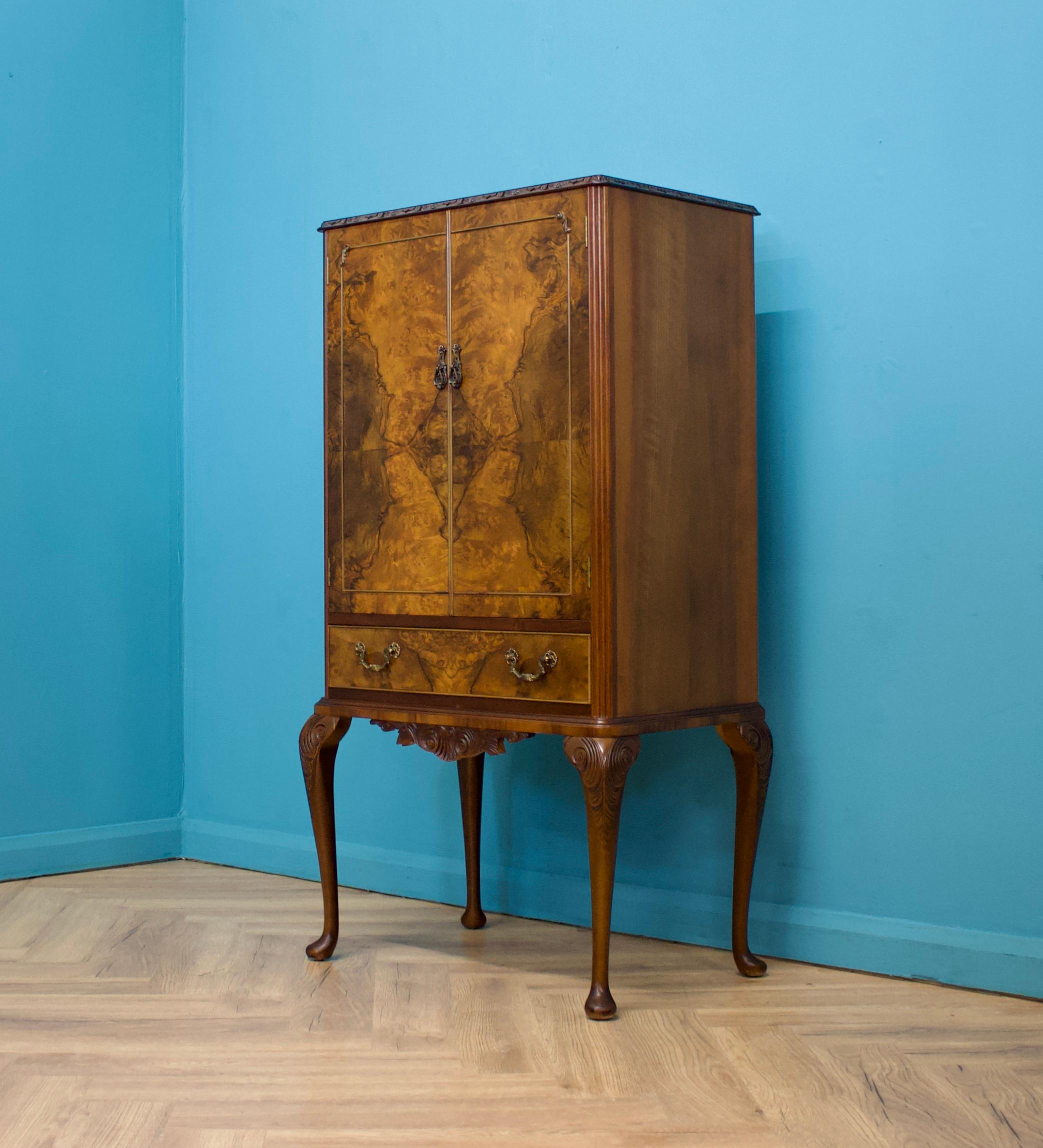 Mid-Century Modern Mid Century Vintage Burr Walnut Queen Anne Style Drinks Cabinet, 1970s