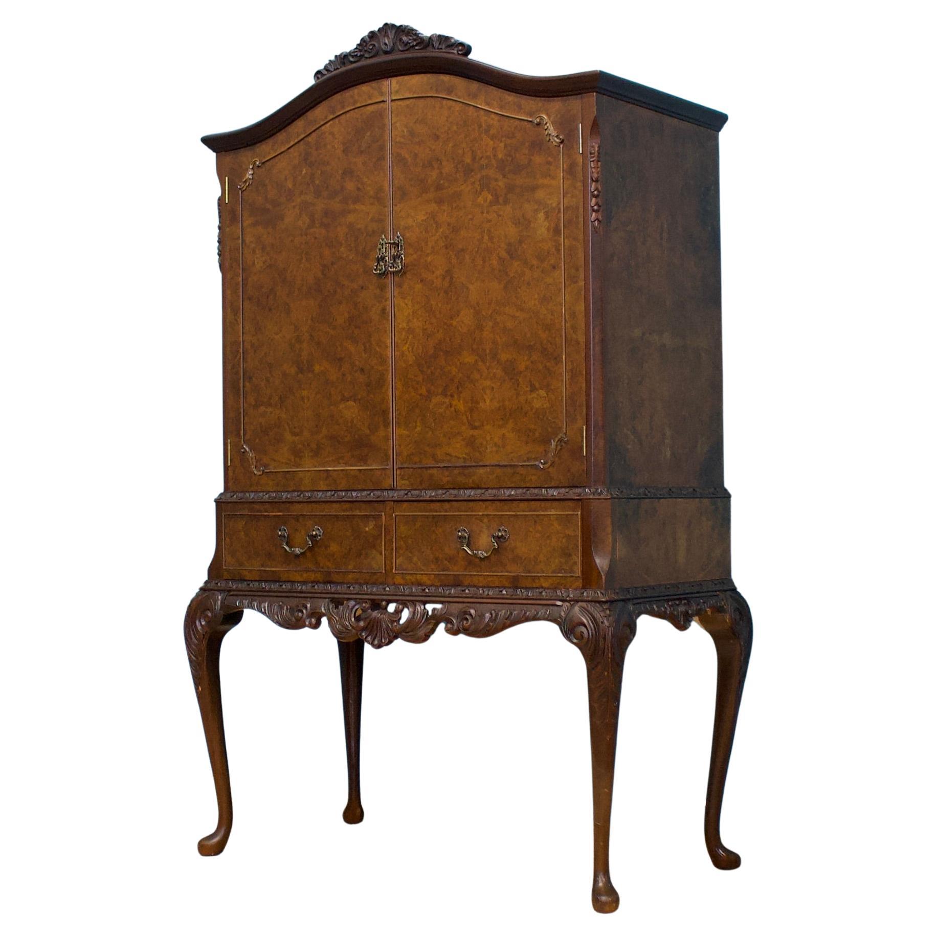 Mid Century Vintage Burr Walnut Queen Anne Style Drinks Cocktail Cabinet, 1950s For Sale