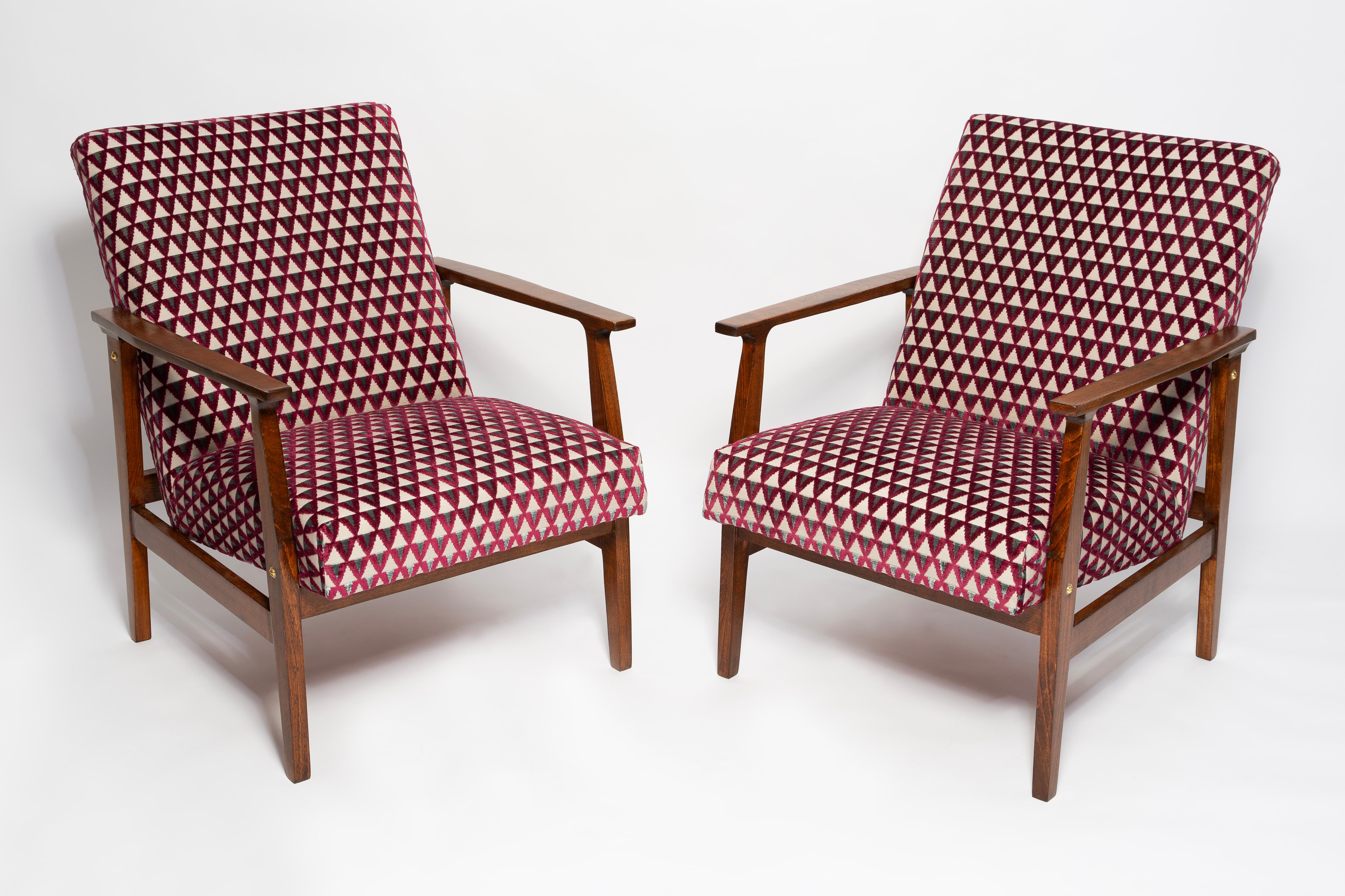 Poltrona BW-14 restaurata, anni '60

Questa elegante poltrona BW-14 è un originale restaurato degli anni '60, prodotto dalla fabbrica di mobili Głuchołazy in Polonia. Prodotto a partire dal 1968 per il mercato locale e per l'esportazione, questo