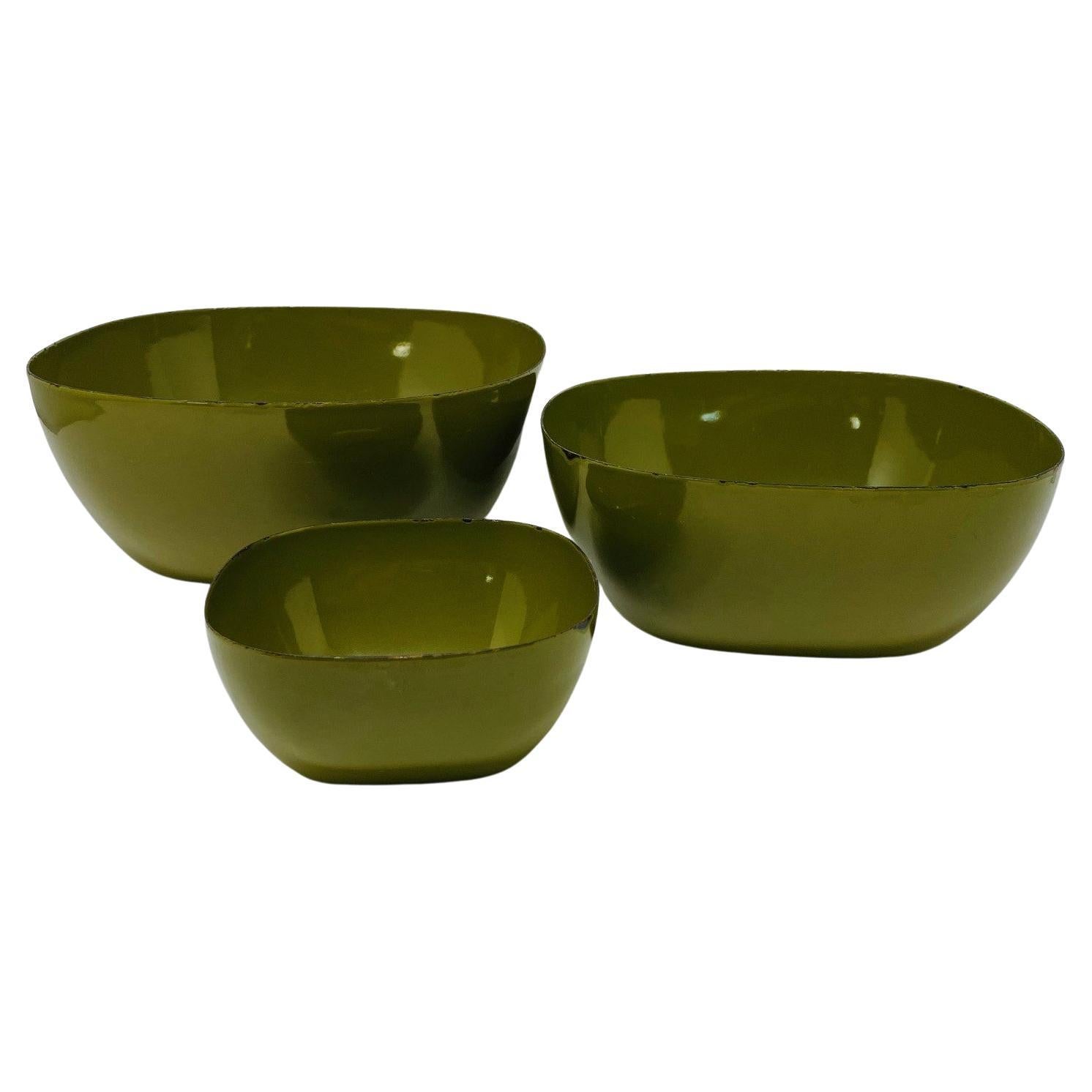 Mid Century Vintage Cathrineholm Enamelware Nesting Bowls Set of 3 Holland For Sale