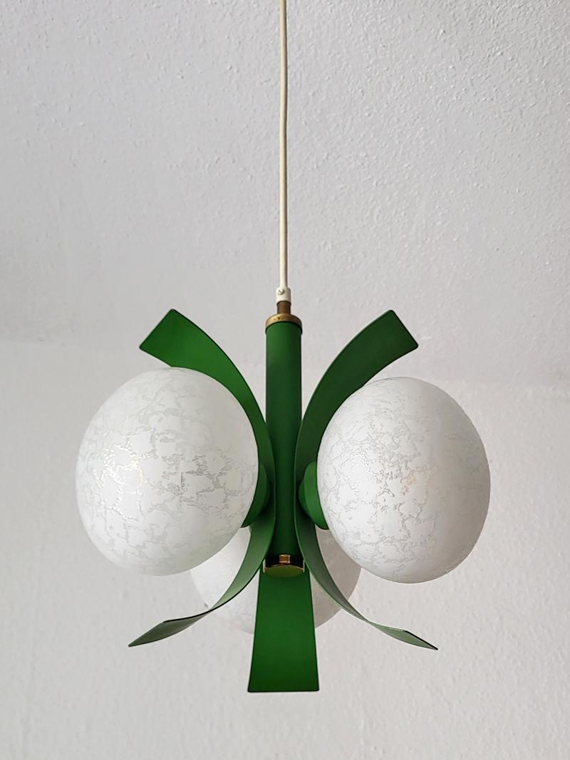 Beautiful white glass and green metal chandelier.
Germany, 1960s/1970s.

Height (min.): 33cm (13