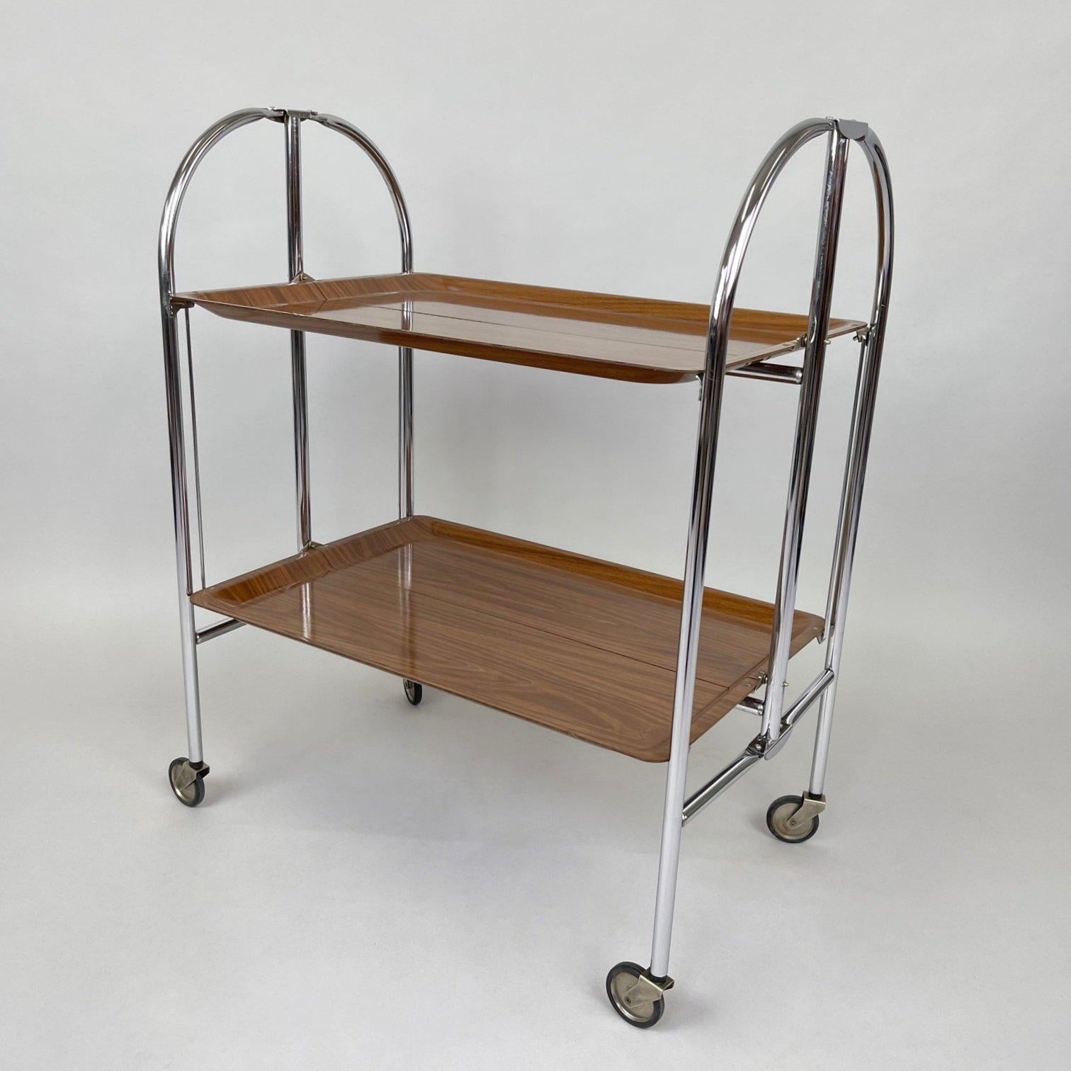 Mid-Century Vintage Chrome and Plywood Folding Serving Trolley, 1950's For Sale 5