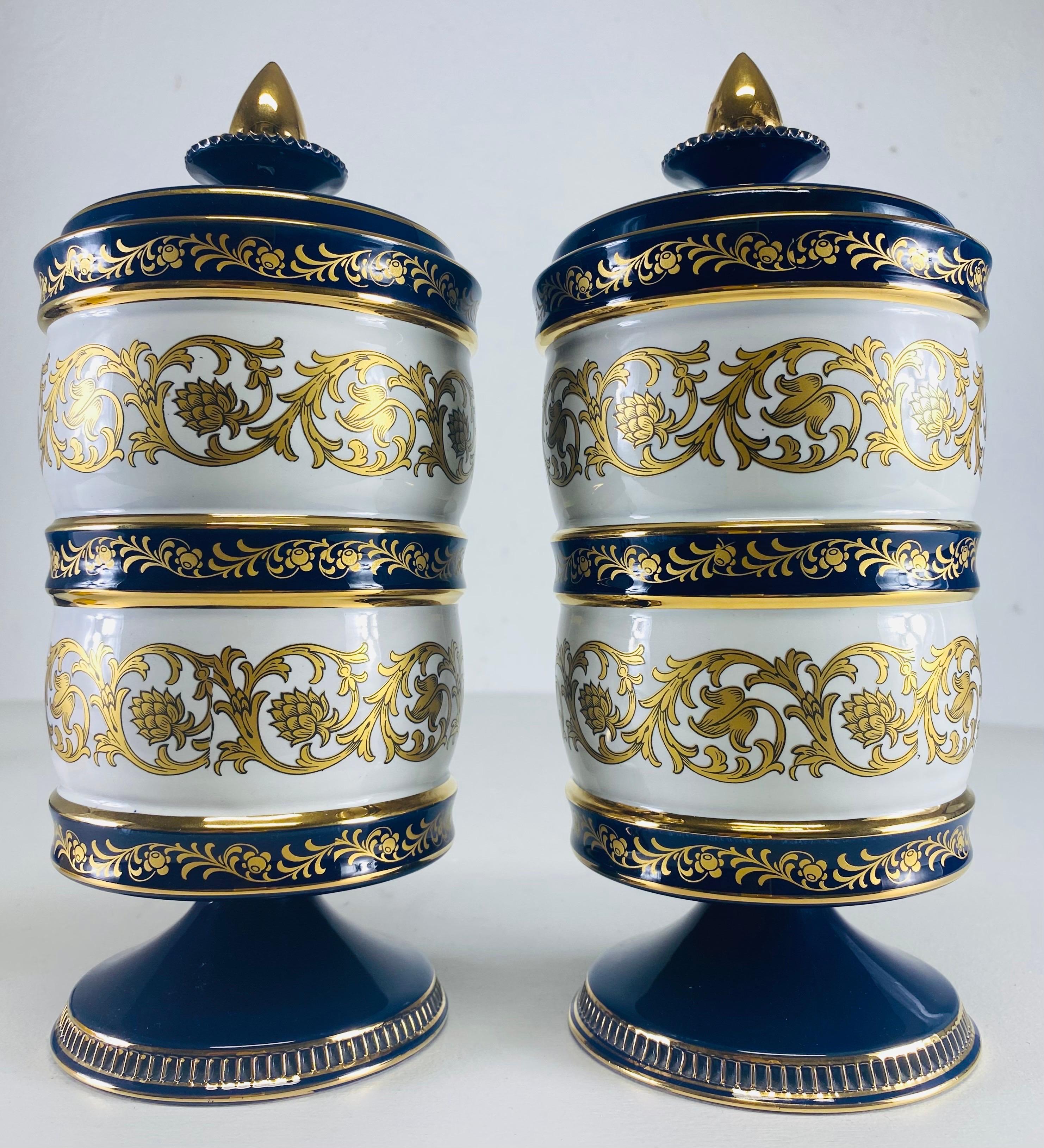 Fatto a mano Barattoli di porcellana italiana blu cobalto e oro della metà del secolo scorso in vendita
