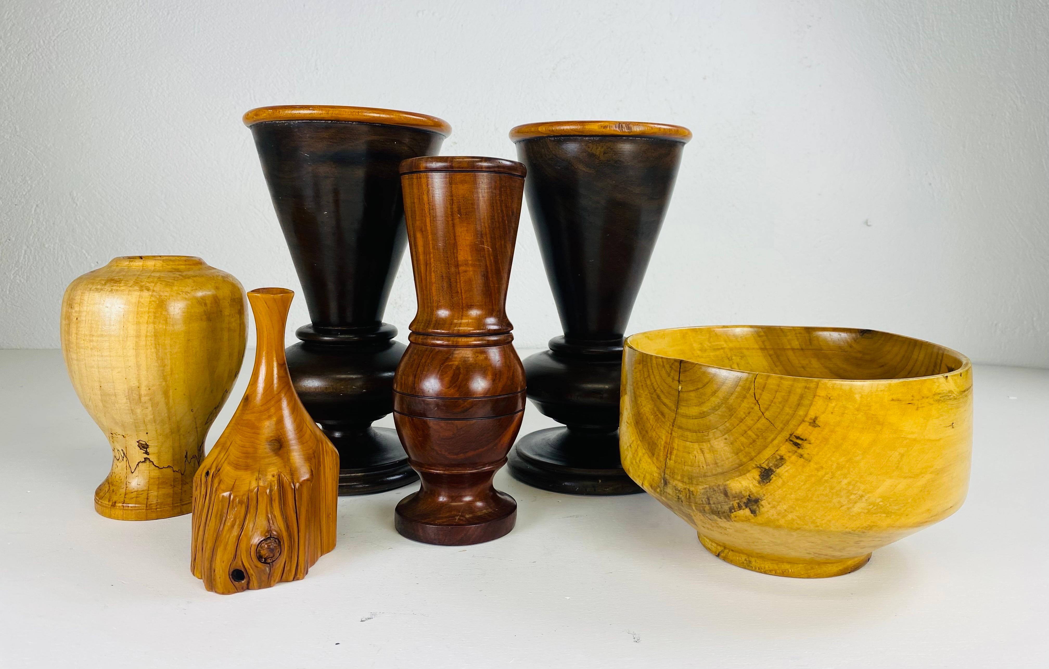 Mid century vintage collection of hand turn wooden vessels. For Sale 1