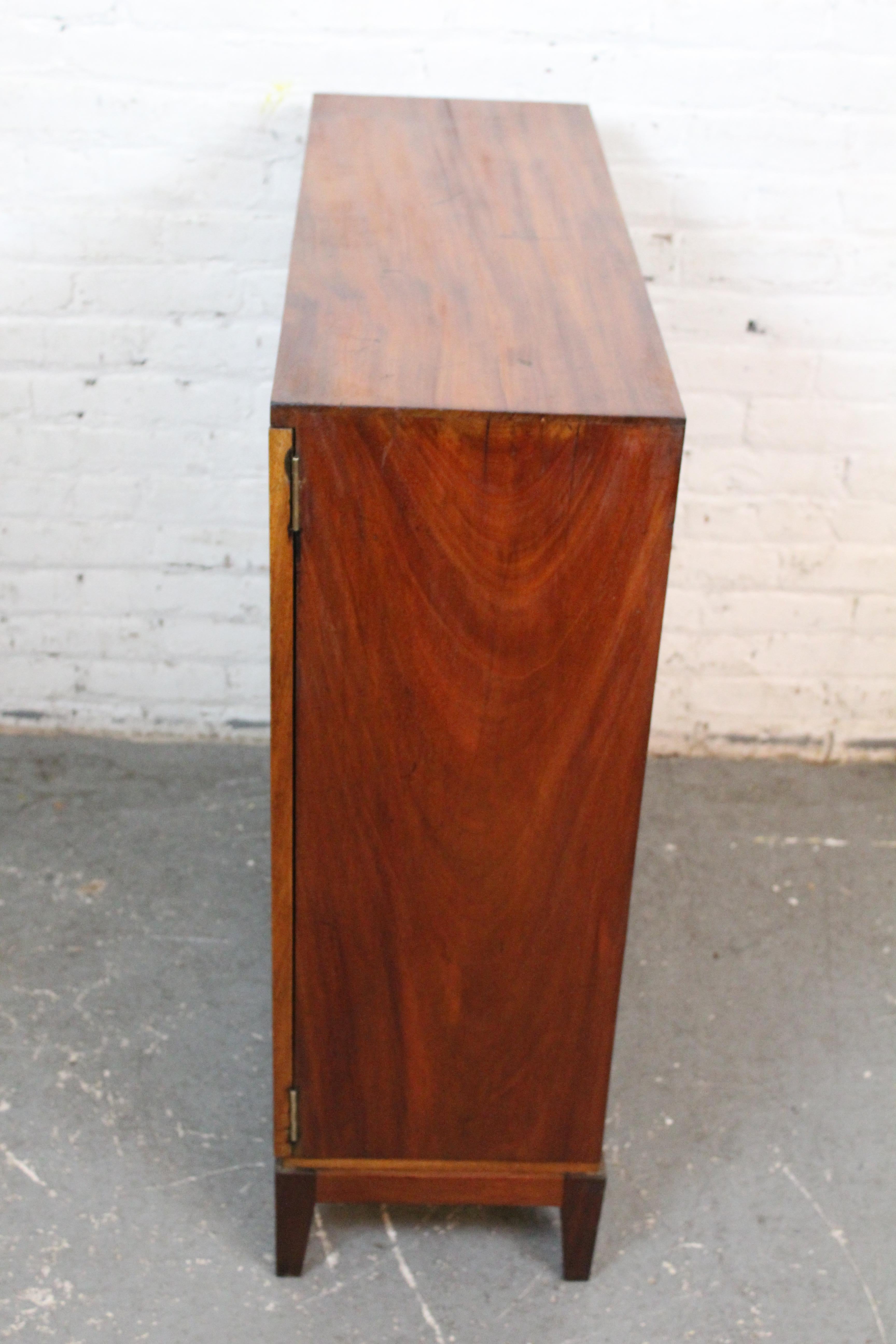 Mid-Century Vintage Crown Estate Englisches Kabinett 3
