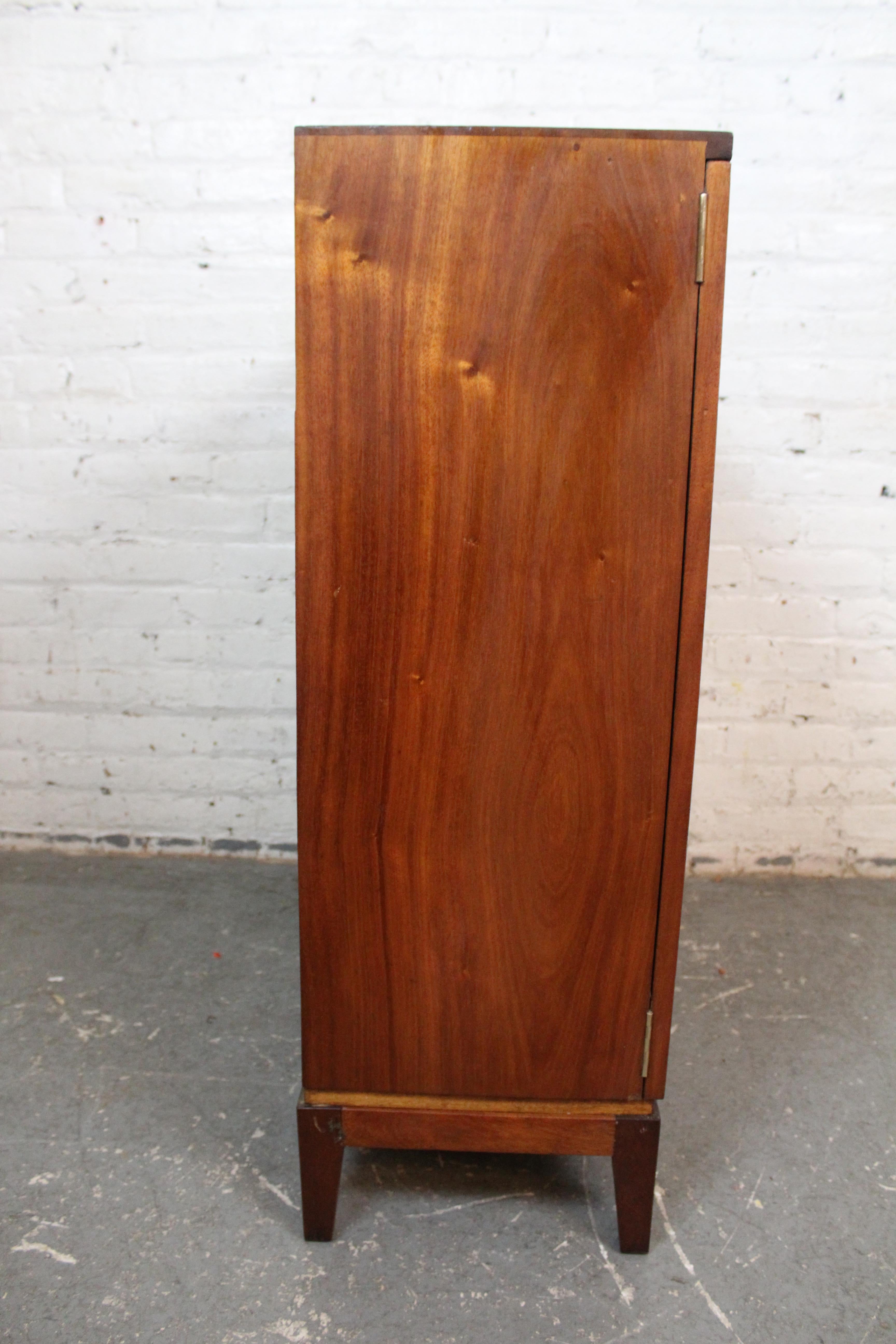 Mid-Century Vintage Crown Estate Englisches Kabinett 2