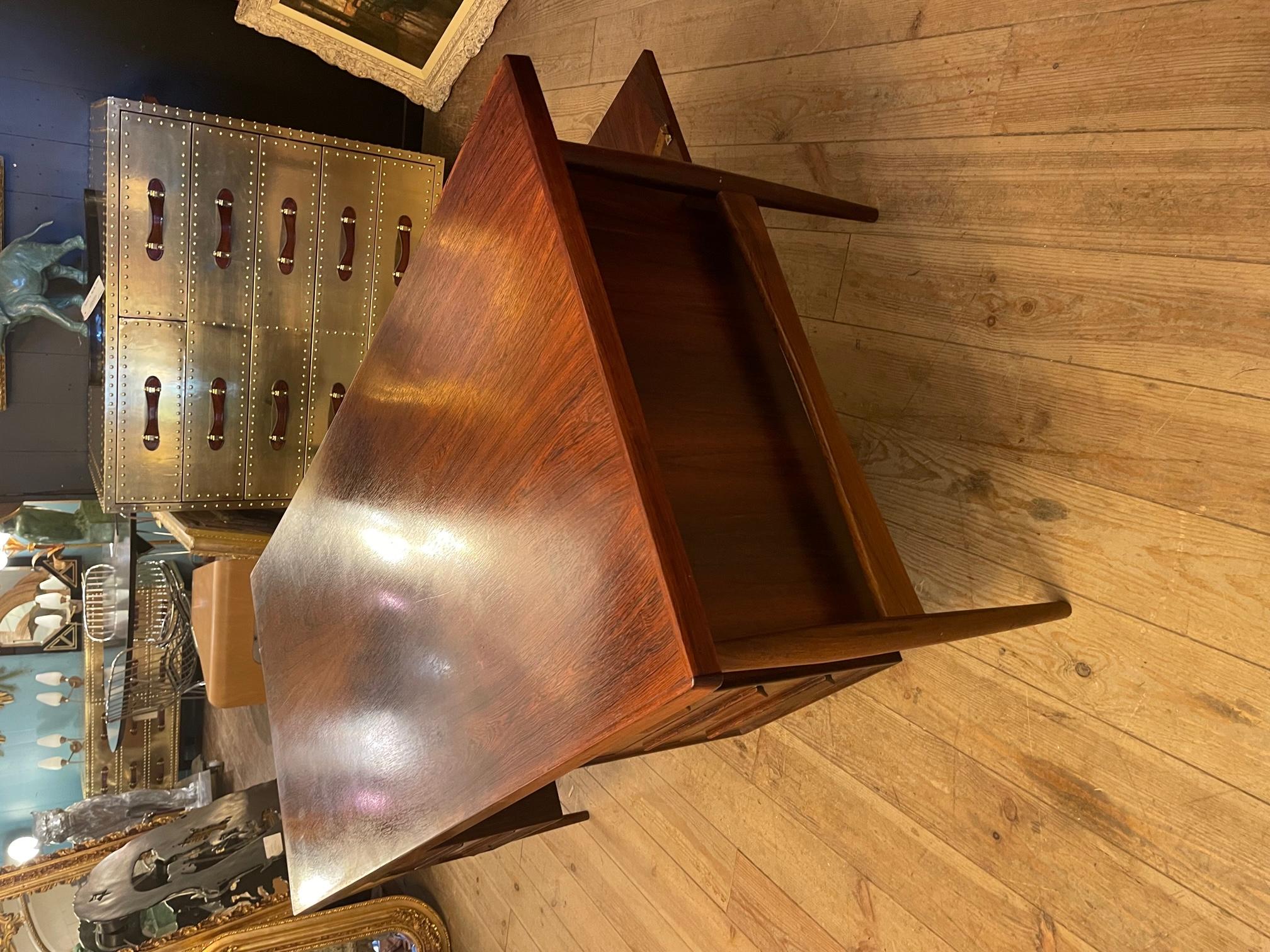 Mid Century Vintage Danish Rosewood Desk by Arne Vodder In Good Condition In LEGNY, FR