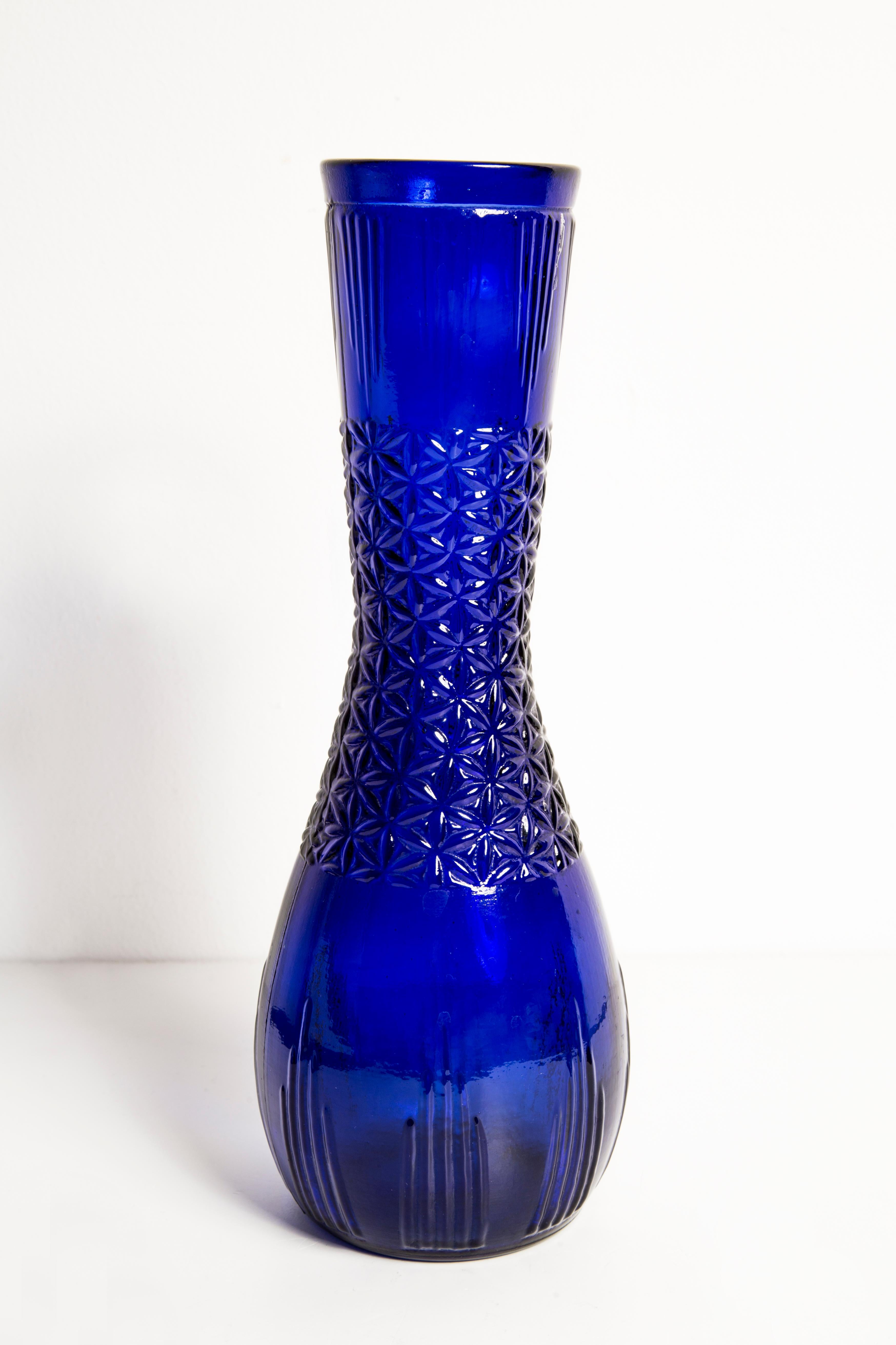Mid Century Vintage Blue Medium Glass Vase, Europe, 1960s In Good Condition For Sale In 05-080 Hornowek, PL