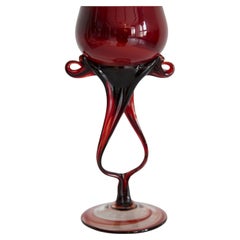 Vaso di vetro artistico rosso scuro vintage di metà secolo, portacandele, Europa, anni '70