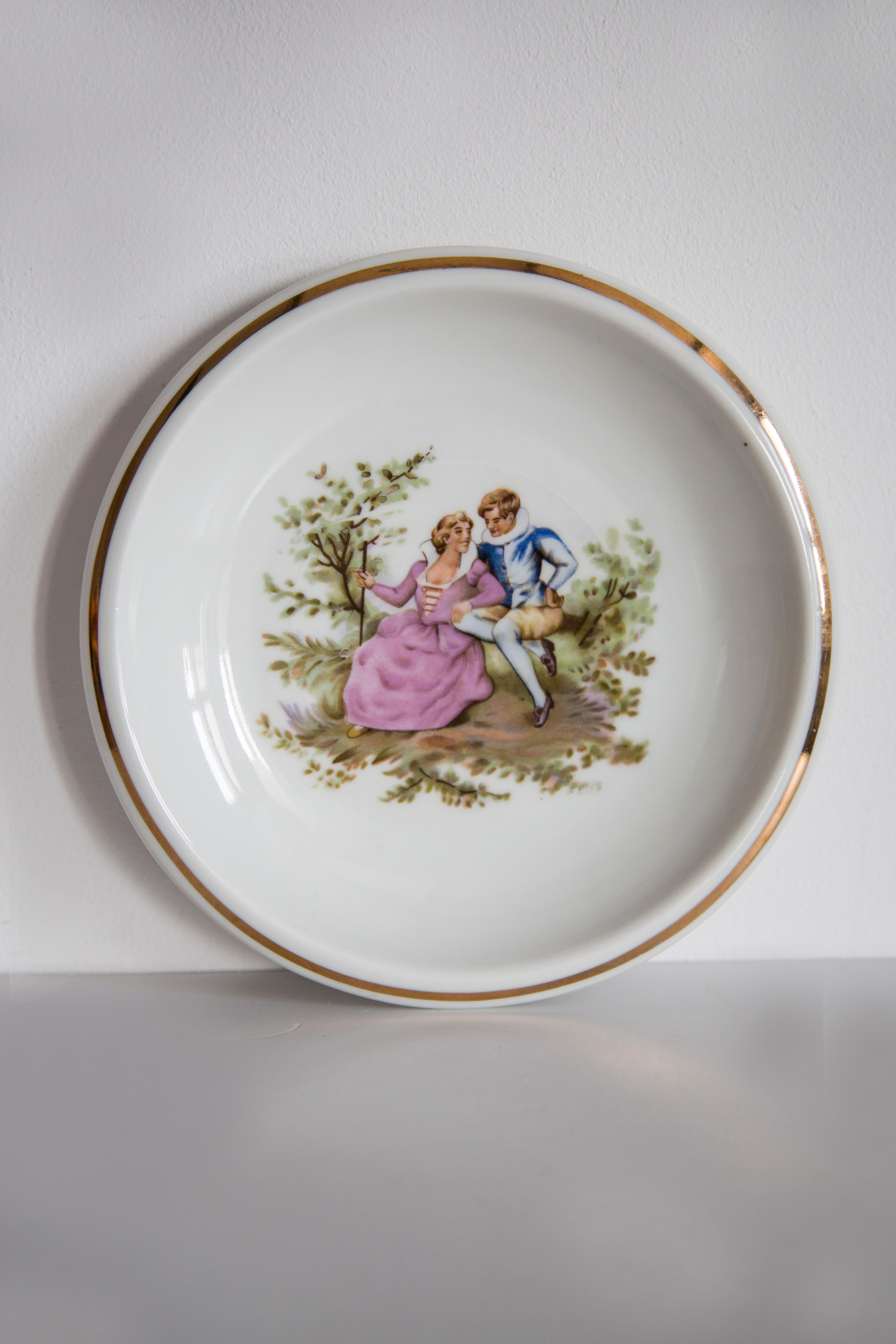 Plato de porcelana decorativa Mid Century Vintage, Pareja, Polonia, años 60 en Bueno estado para la venta en 05-080 Hornowek, PL