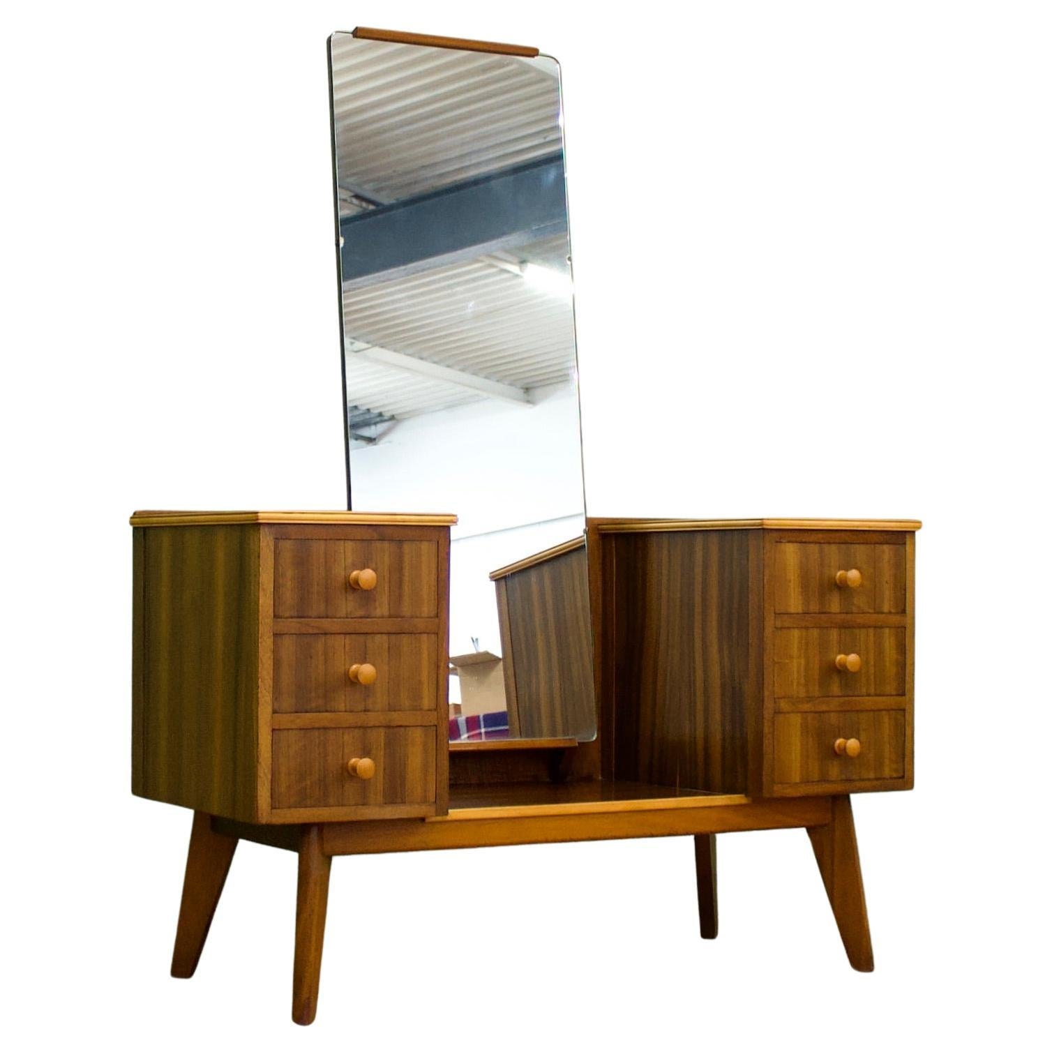 Mid Century Vintage Dressing Table in Walnut from Morris of Glasgow, 1950s For Sale