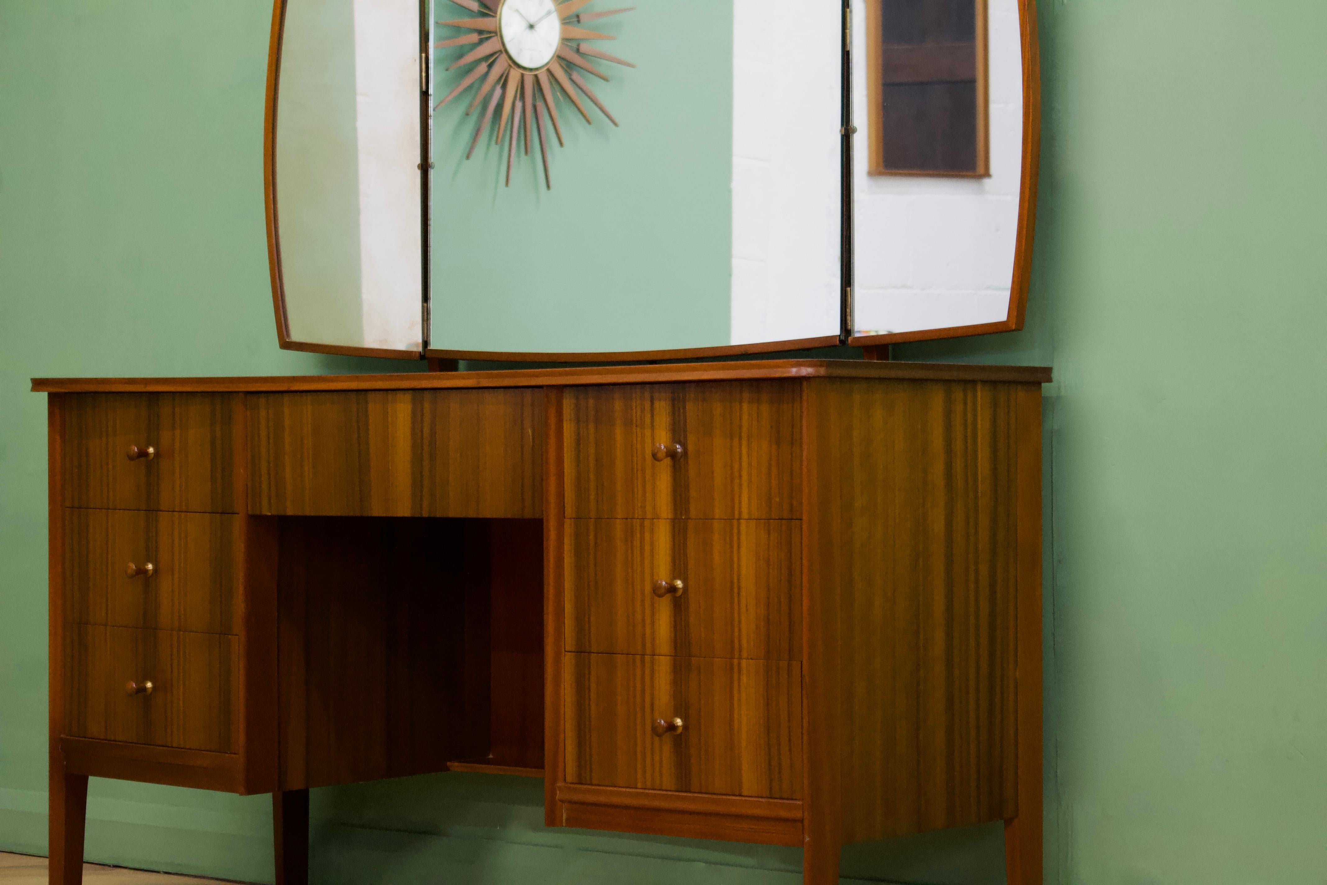 Veneer Mid Century Vintage Dressing Table in Walnut from Vanson, 1960s For Sale