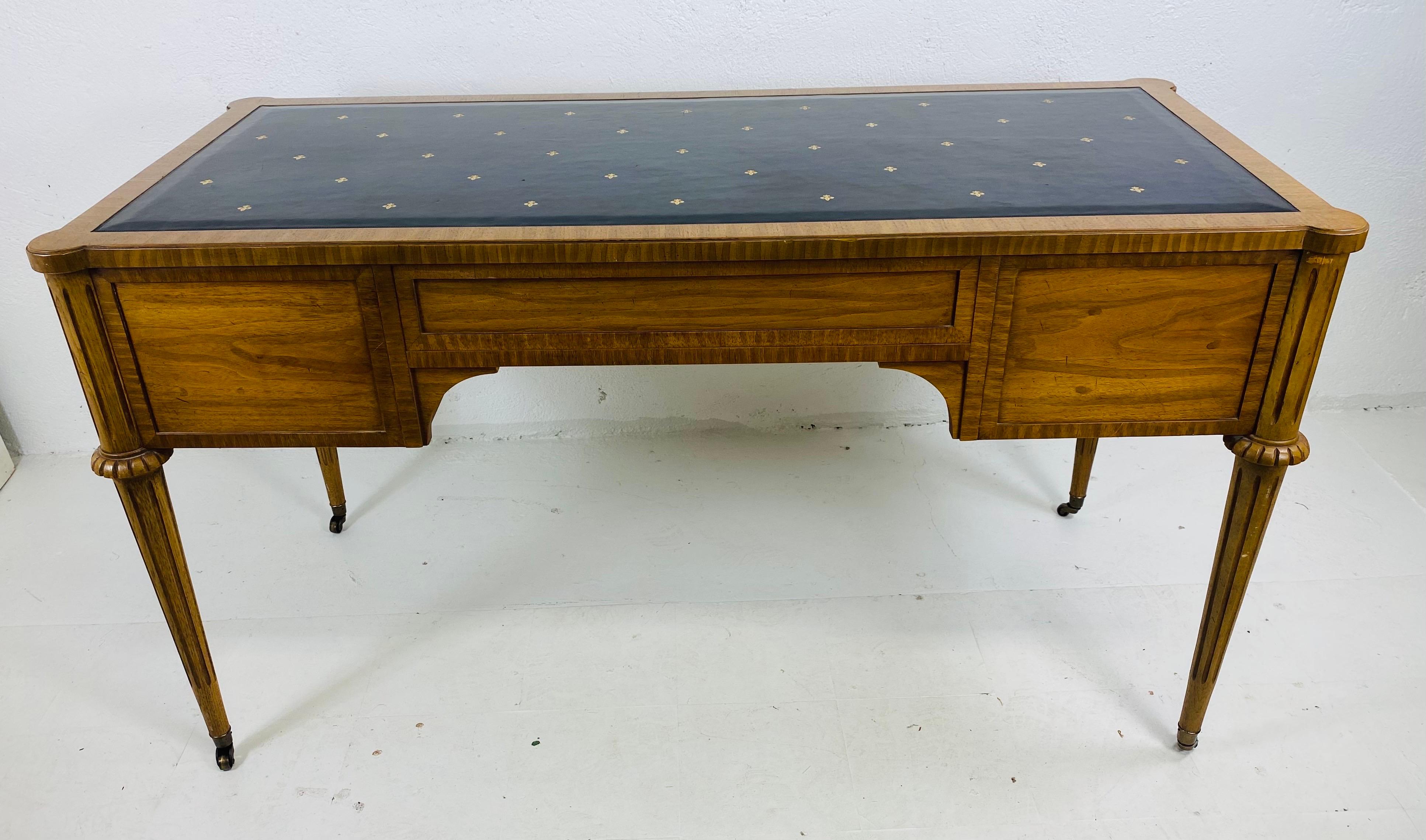 Bureau en cuir de style empire français vintage Drexel du milieu du siècle dernier en vente 5