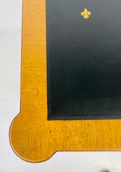 Scrivania in pelle stile impero francese della metà del secolo scorso, Drexel heritage.