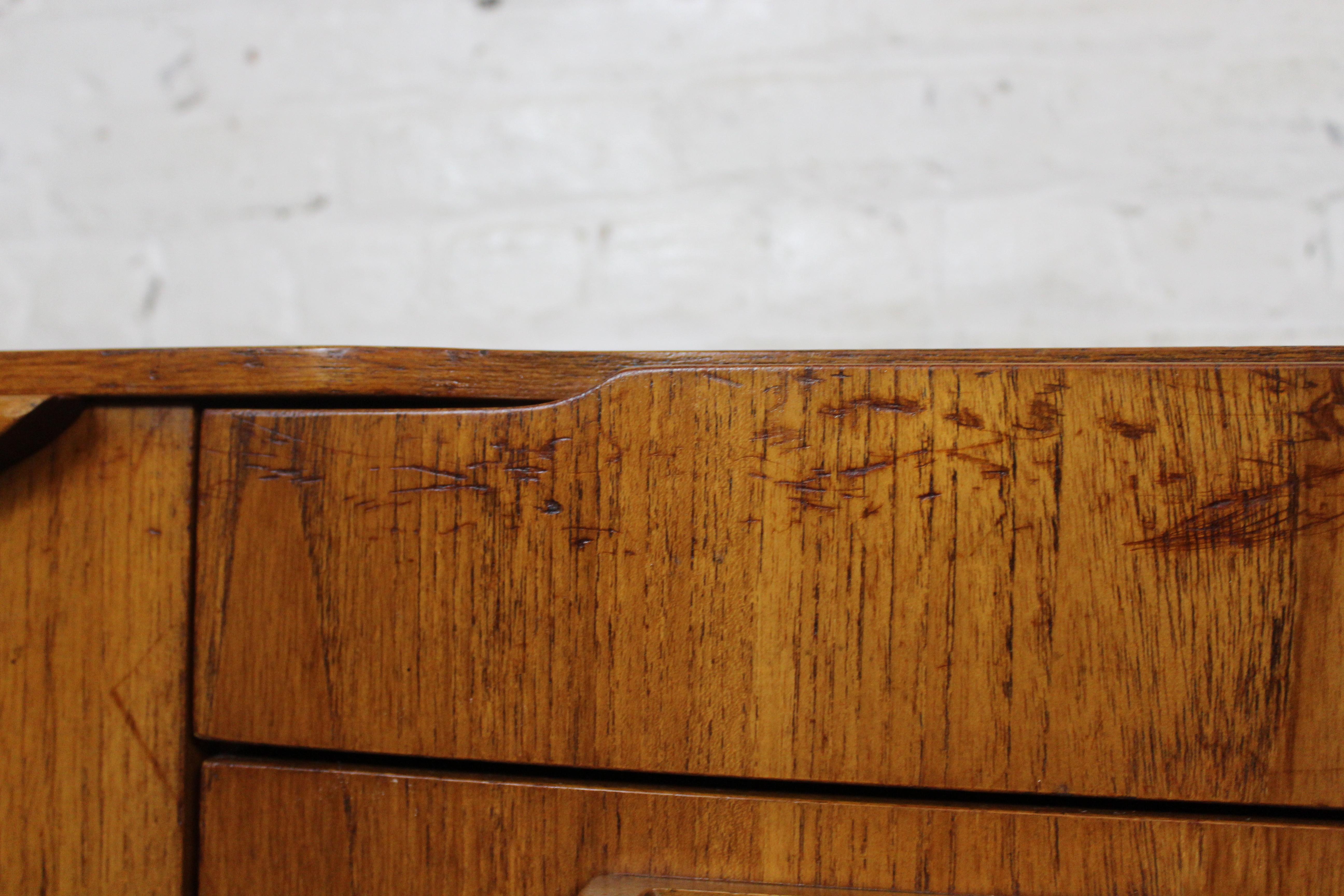 Englisches Vintage-Sideboard aus Teakholz von Beautility Furniture aus der Mitte des Jahrhunderts im Angebot 9