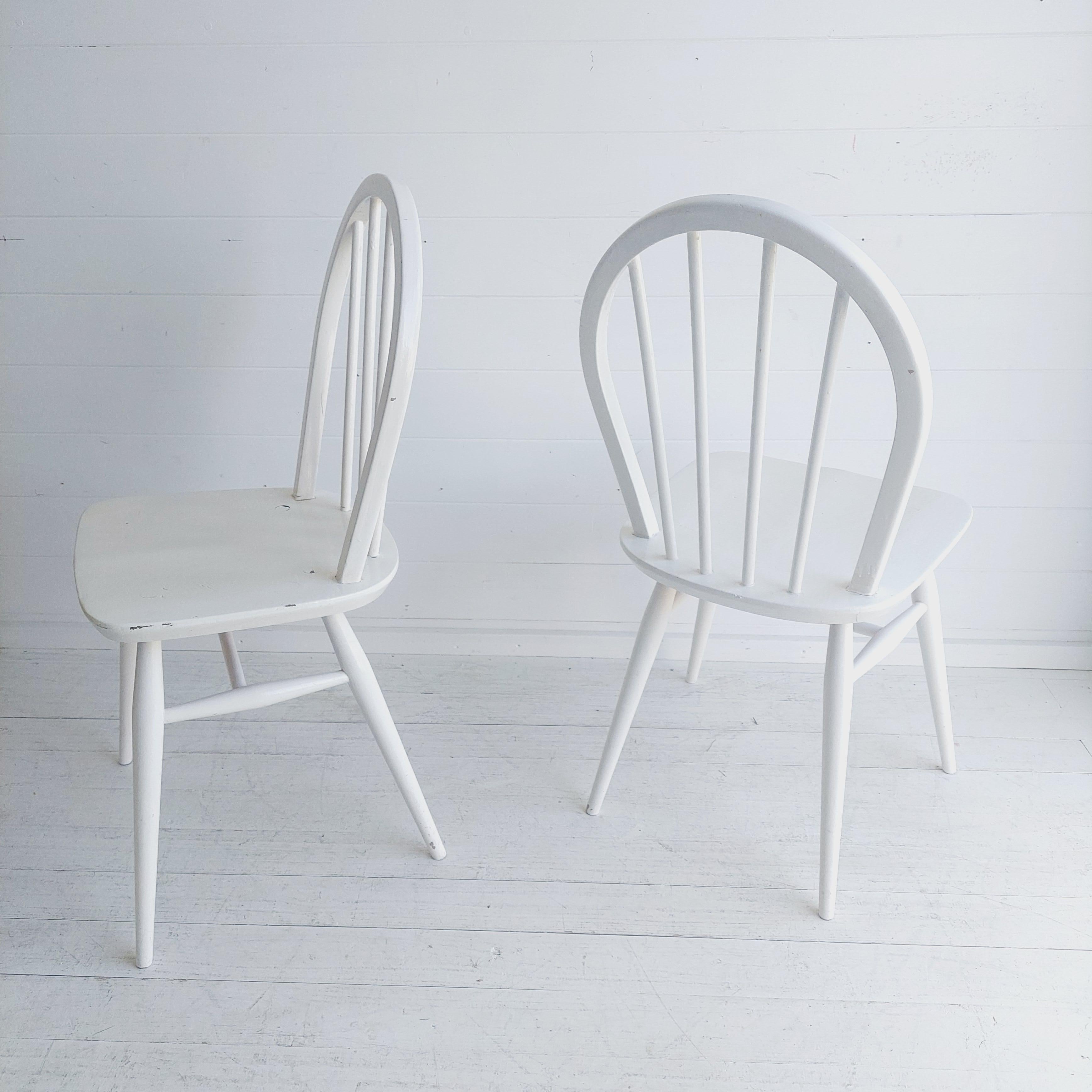 British Mid Century Vintage Ercol Hoop Backed Dining Chairs Model 400, 1960's Set Of 2 For Sale