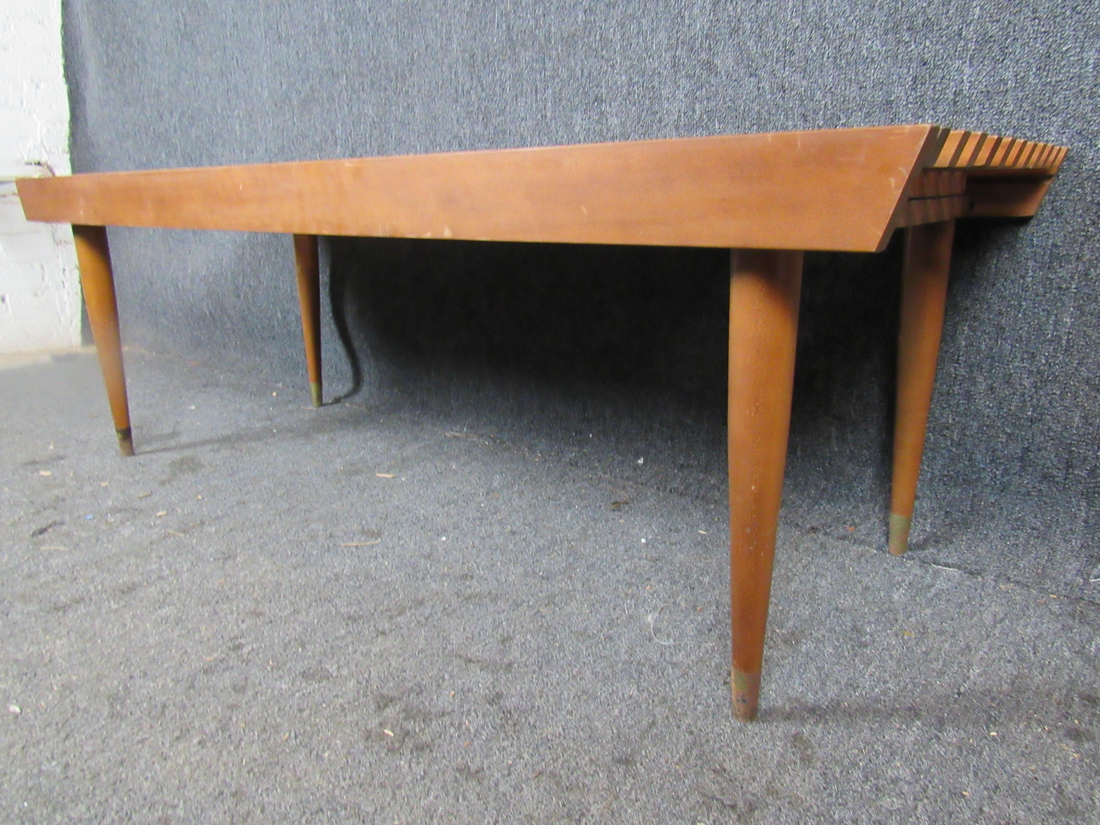 Midcentury Vintage Extending Slat Bench In Good Condition In Brooklyn, NY