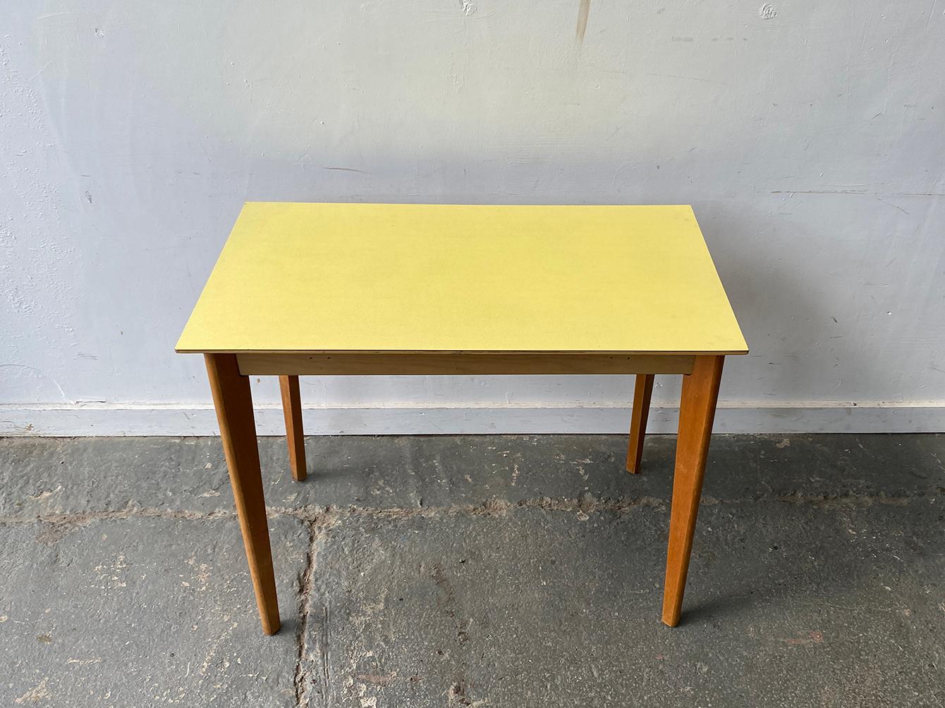 Mid-Century vintage Formica Küche Esstisch im Angebot 1