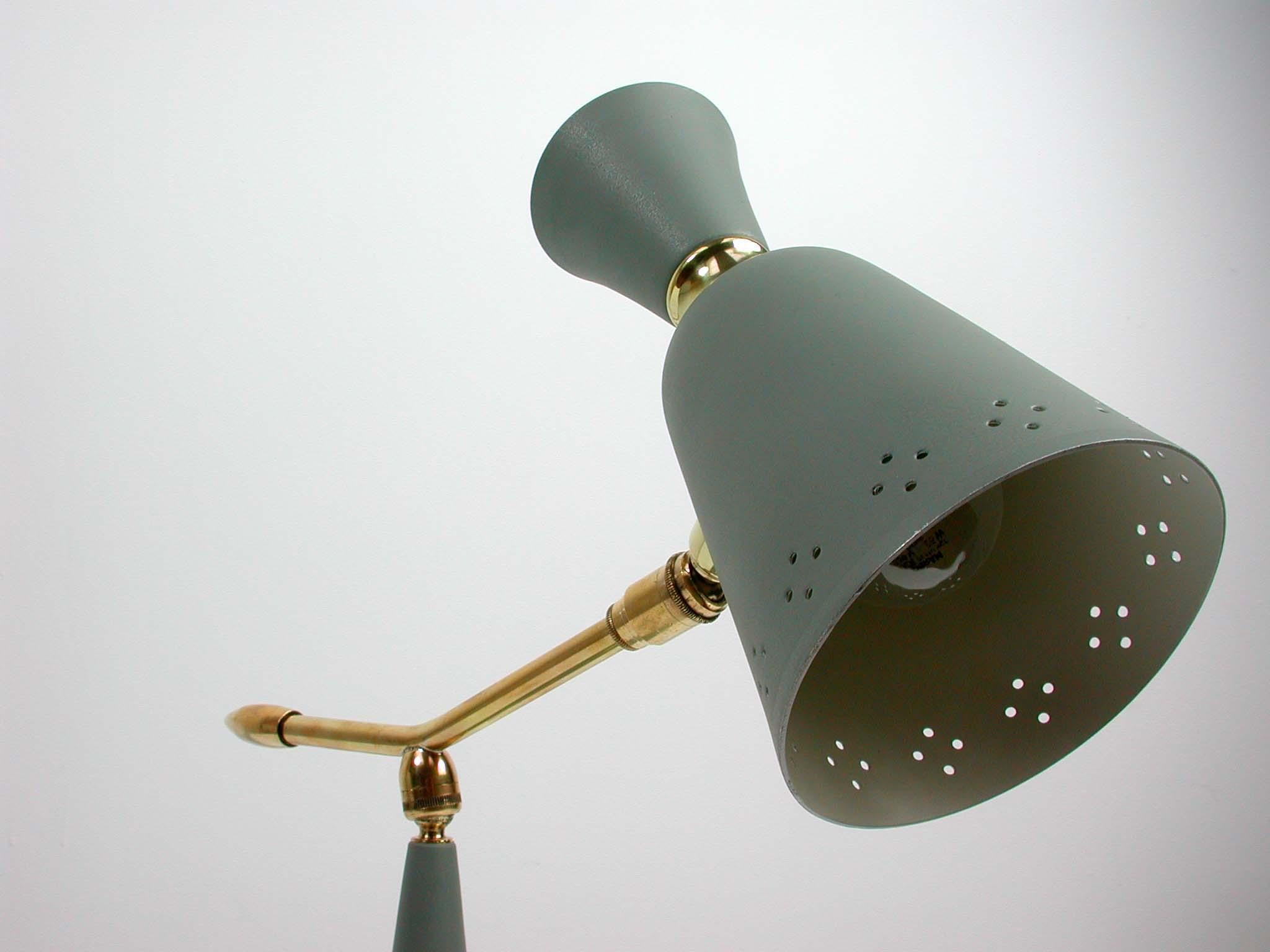 Français Lampe de bureau française vintage du milieu du siècle dernier, années 1950 en vente