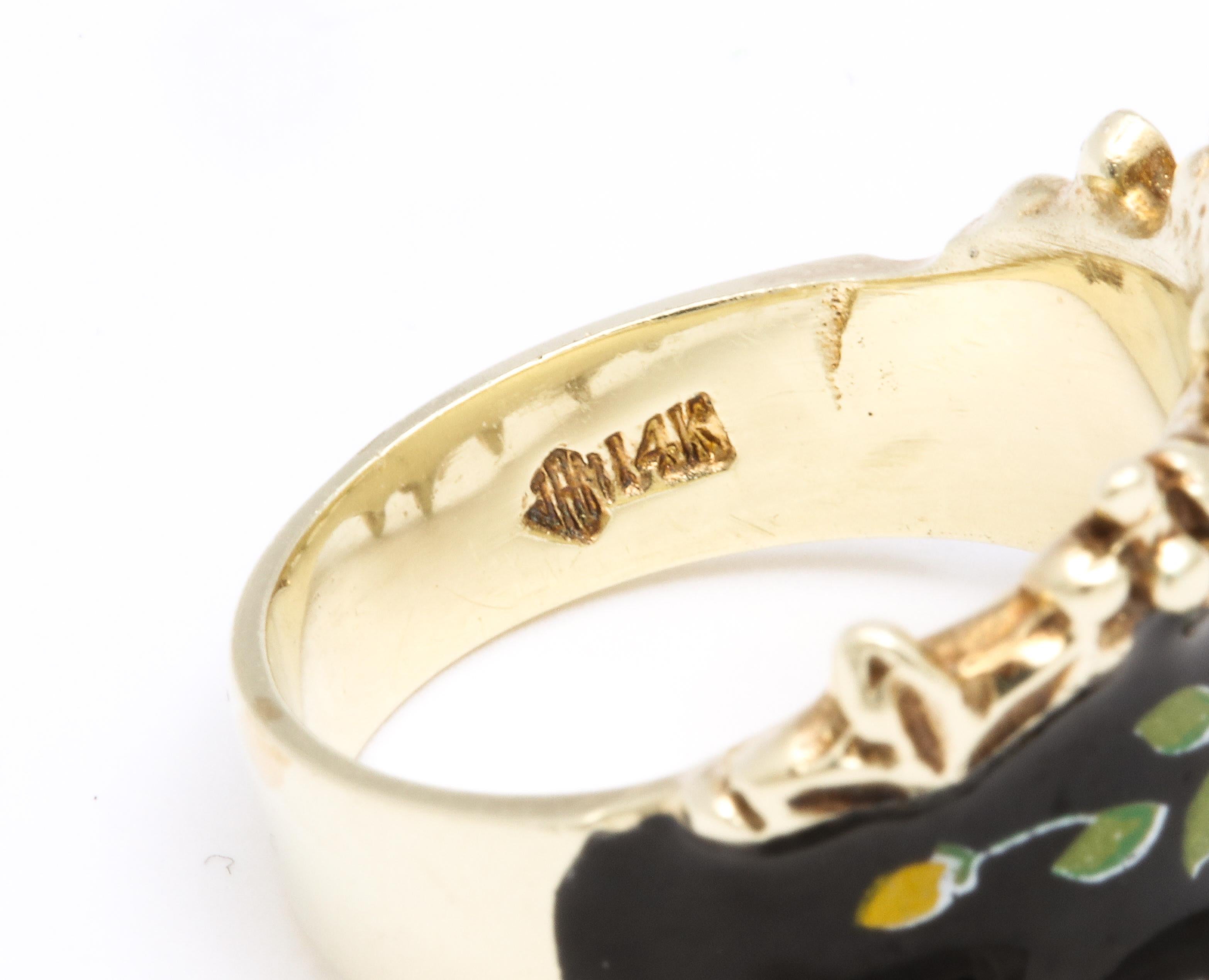 Mid Century Vintage Gold and Enamel Floral Spray Ring In Excellent Condition For Sale In Stamford, CT