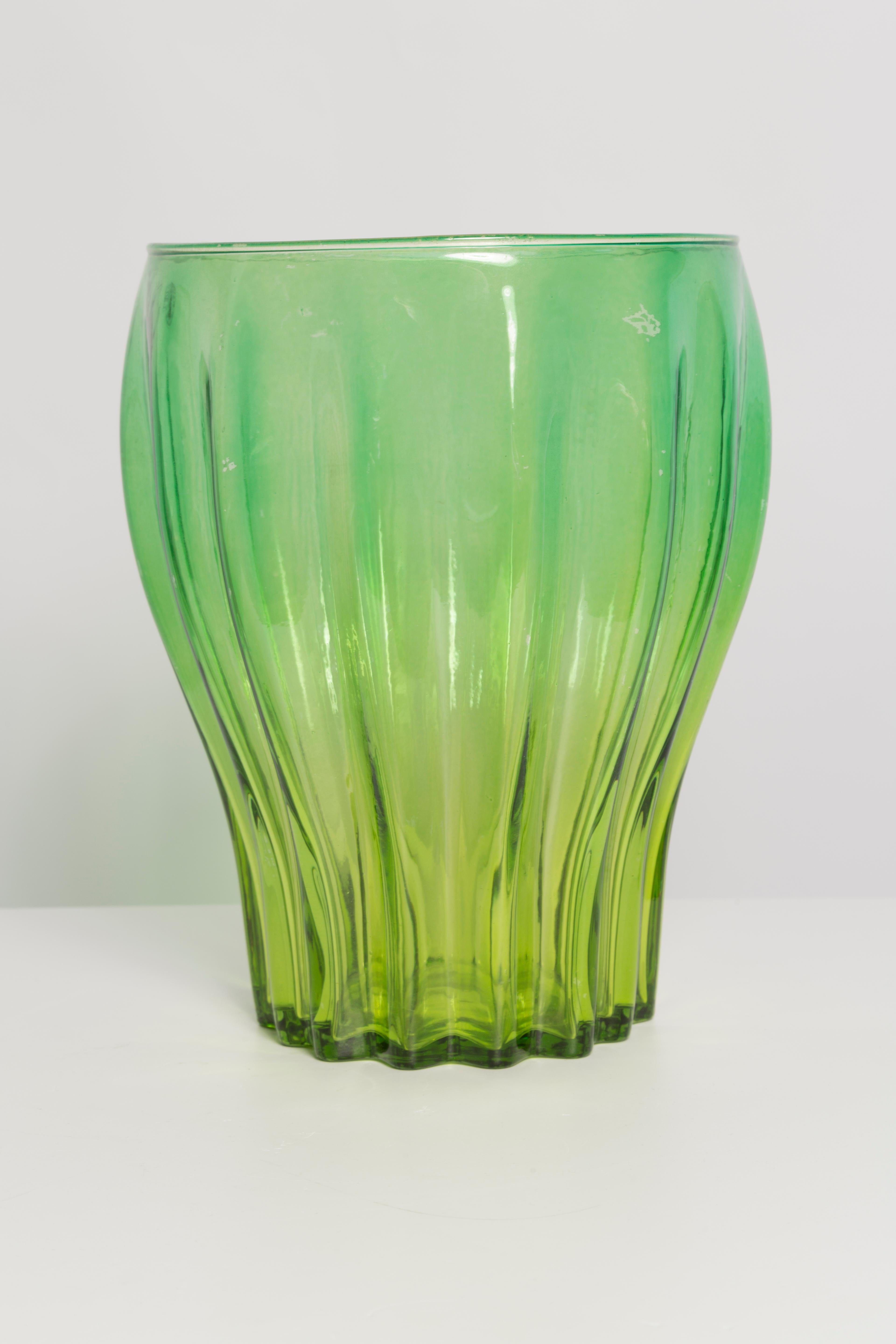 Mid Century Vintage Green Big Glass Vase, Italy, 2000s 2