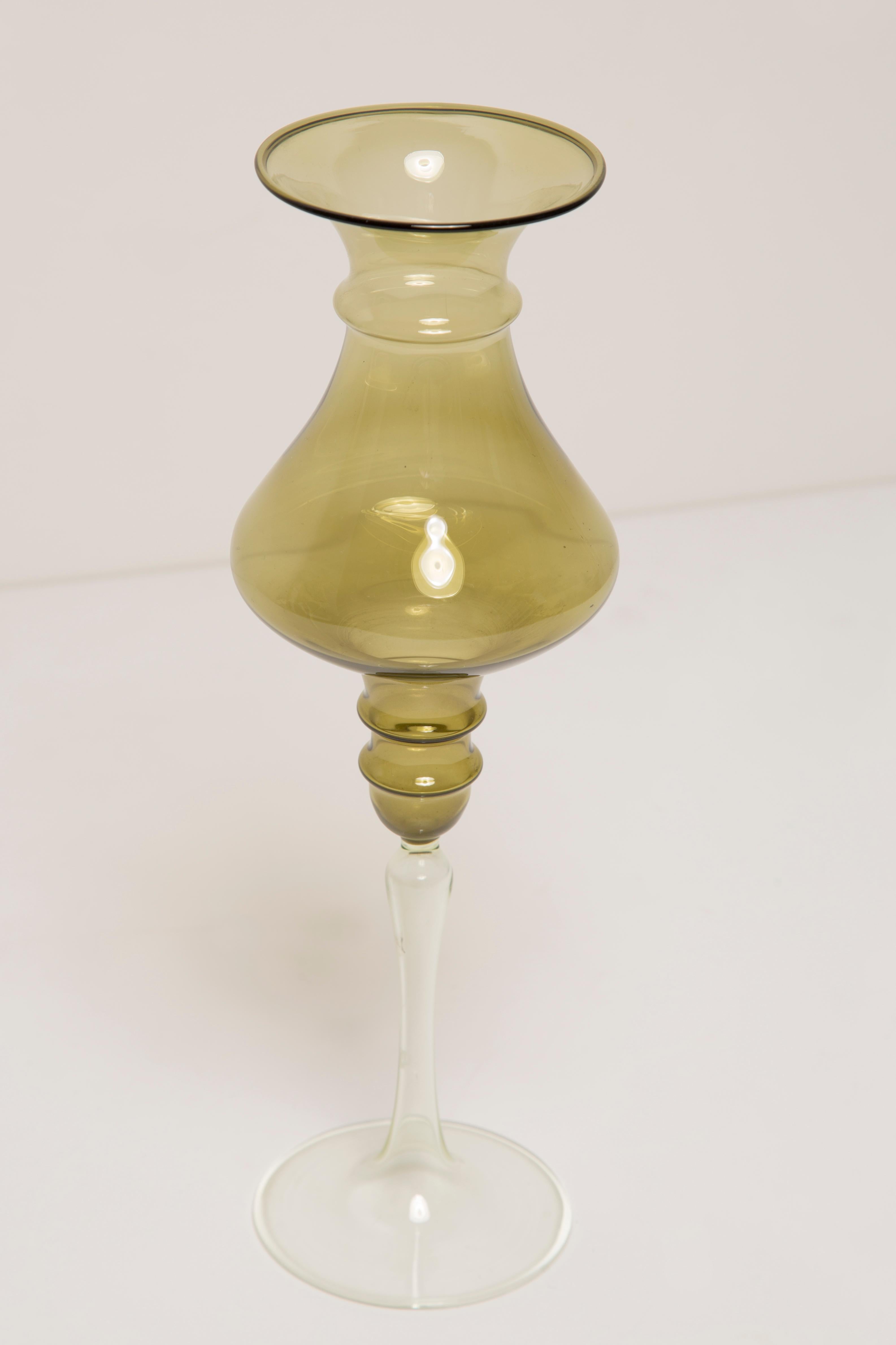 Vase en verre décoratif vert vintage du milieu du siècle, Europe, années 1960 en vente 3