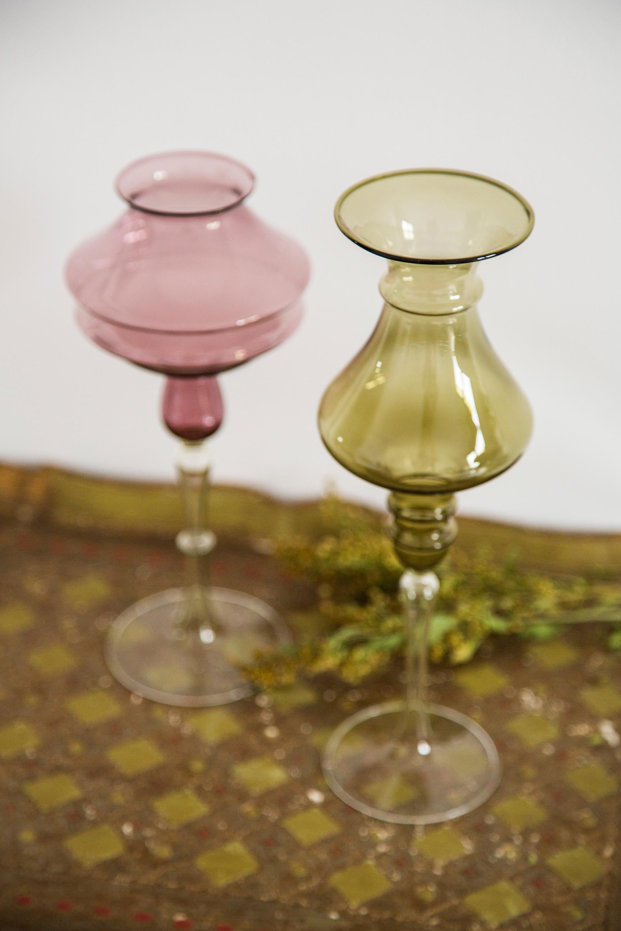 Polonais Vase en verre décoratif vert vintage du milieu du siècle, Europe, années 1960 en vente