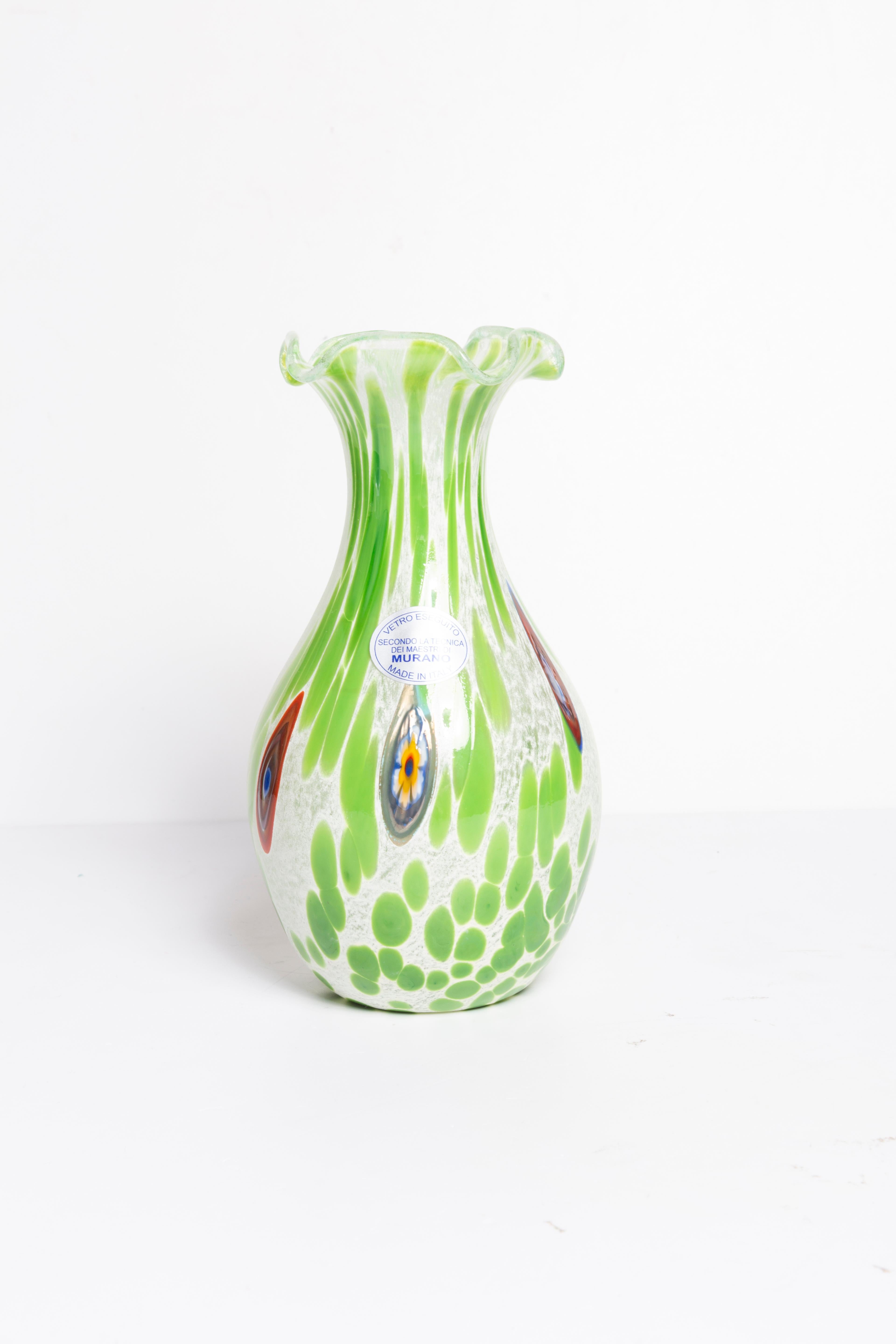 Mid Century Vintage Green Dots Small Murano Vase, Italy, 1960s In Excellent Condition For Sale In 05-080 Hornowek, PL