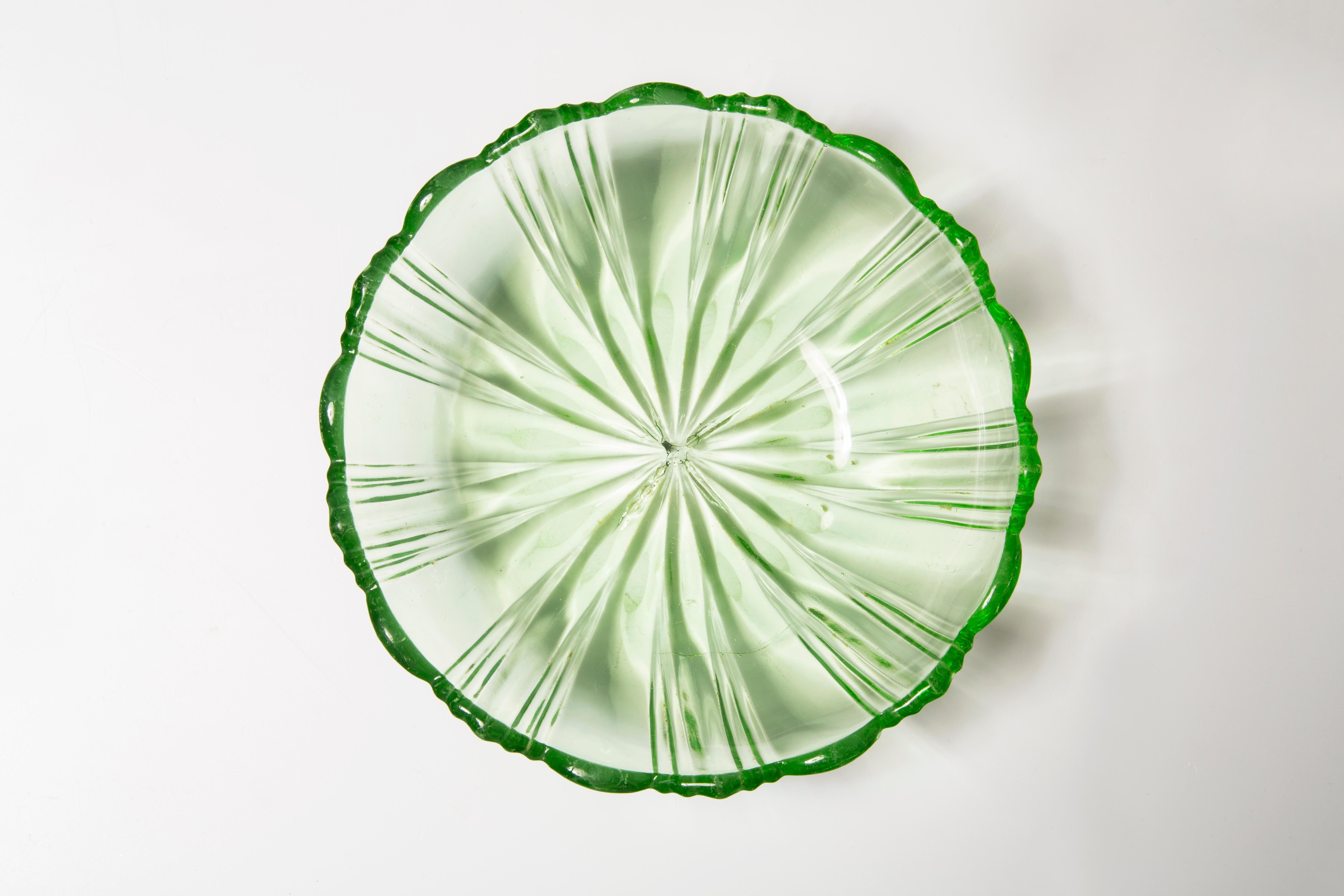 Mid Century Vintage Green Flower Decorative Glass Plate, Italy, 1960s For Sale 3