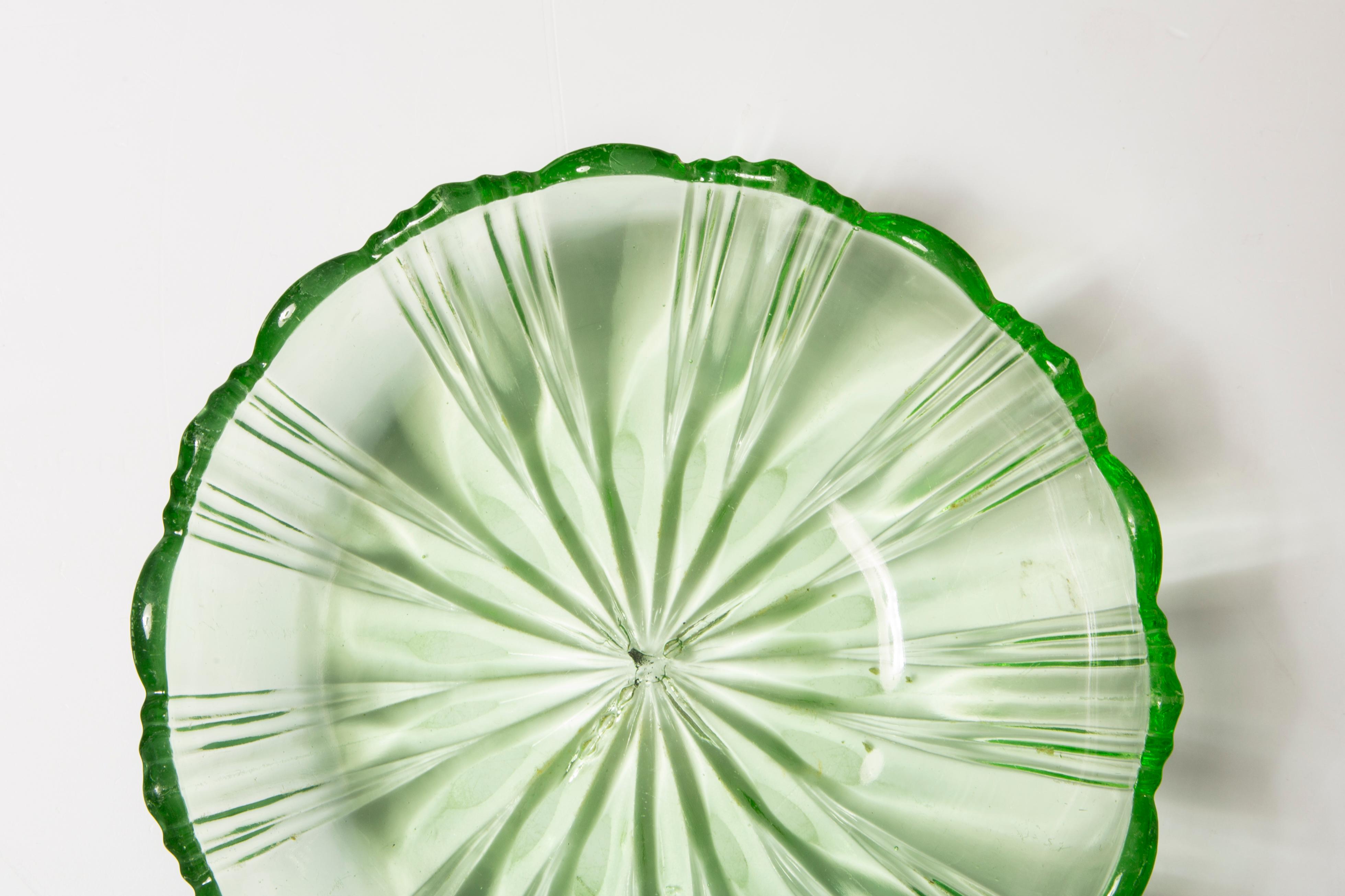 Mid Century Vintage Green Flower Decorative Glass Plate, Italy, 1960s For Sale 2