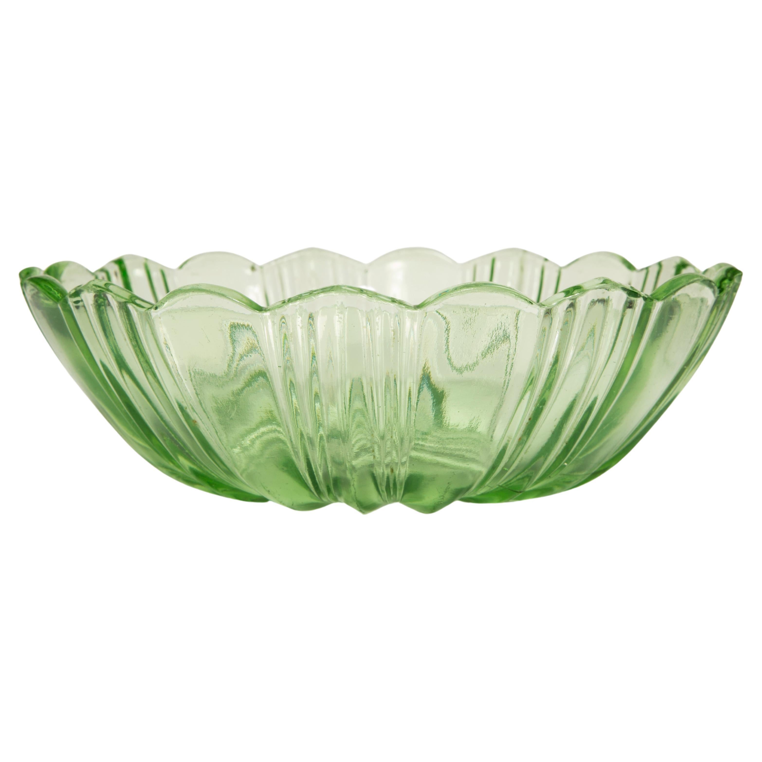 Mid Century Vintage Green Flower Decorative Glass Plate, Italy, 1960s For Sale