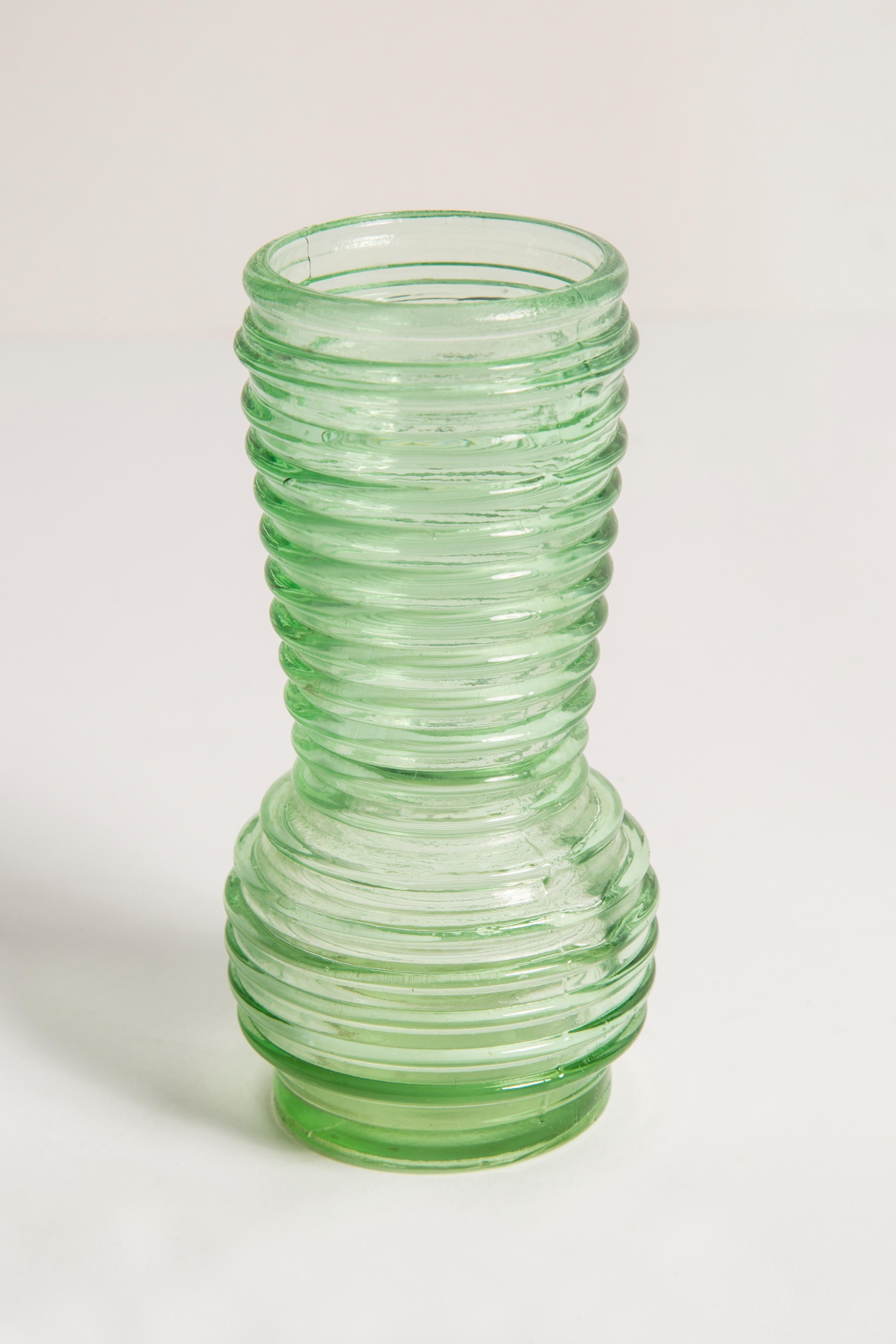 20ième siècle Petit vase géométrique vert vintage du milieu du siècle, Europe, années 1960 en vente