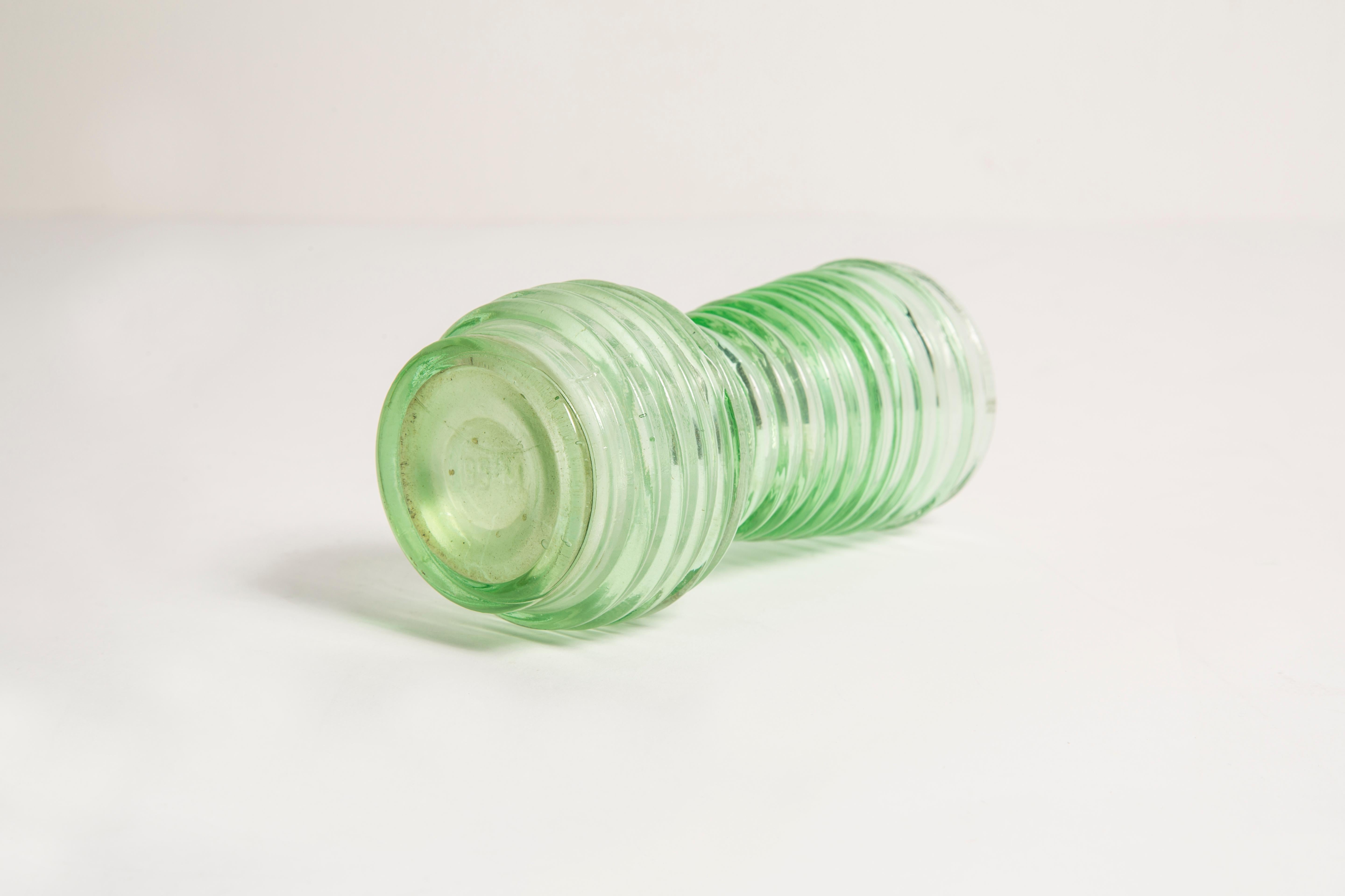 Midcentury Vintage Green Small Geometric Vase, Europe, 1960s For Sale 1