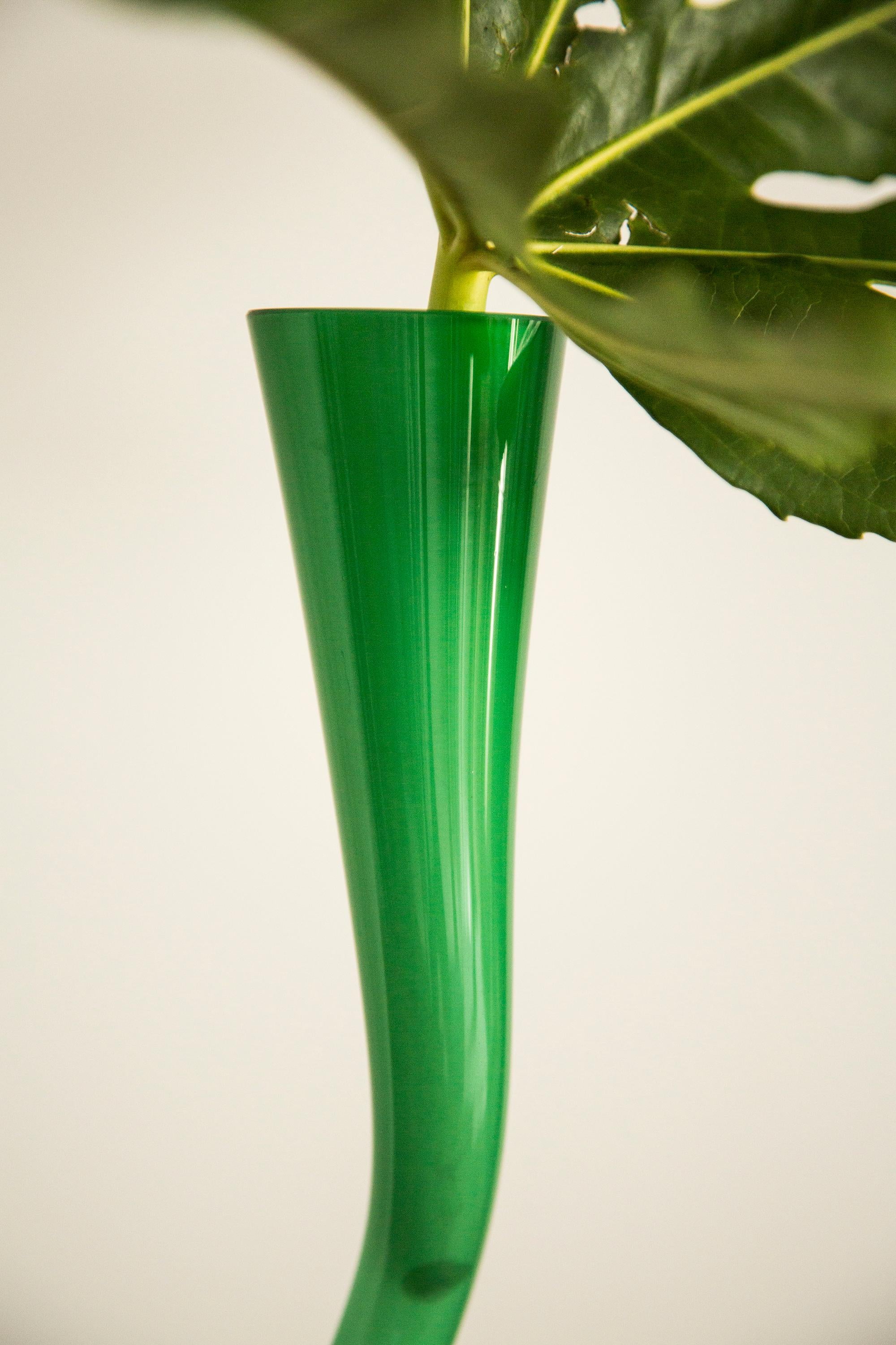 Midcentury Vintage Green Swivel Curly Big Vase, Italy, 1960s In Good Condition In 05-080 Hornowek, PL