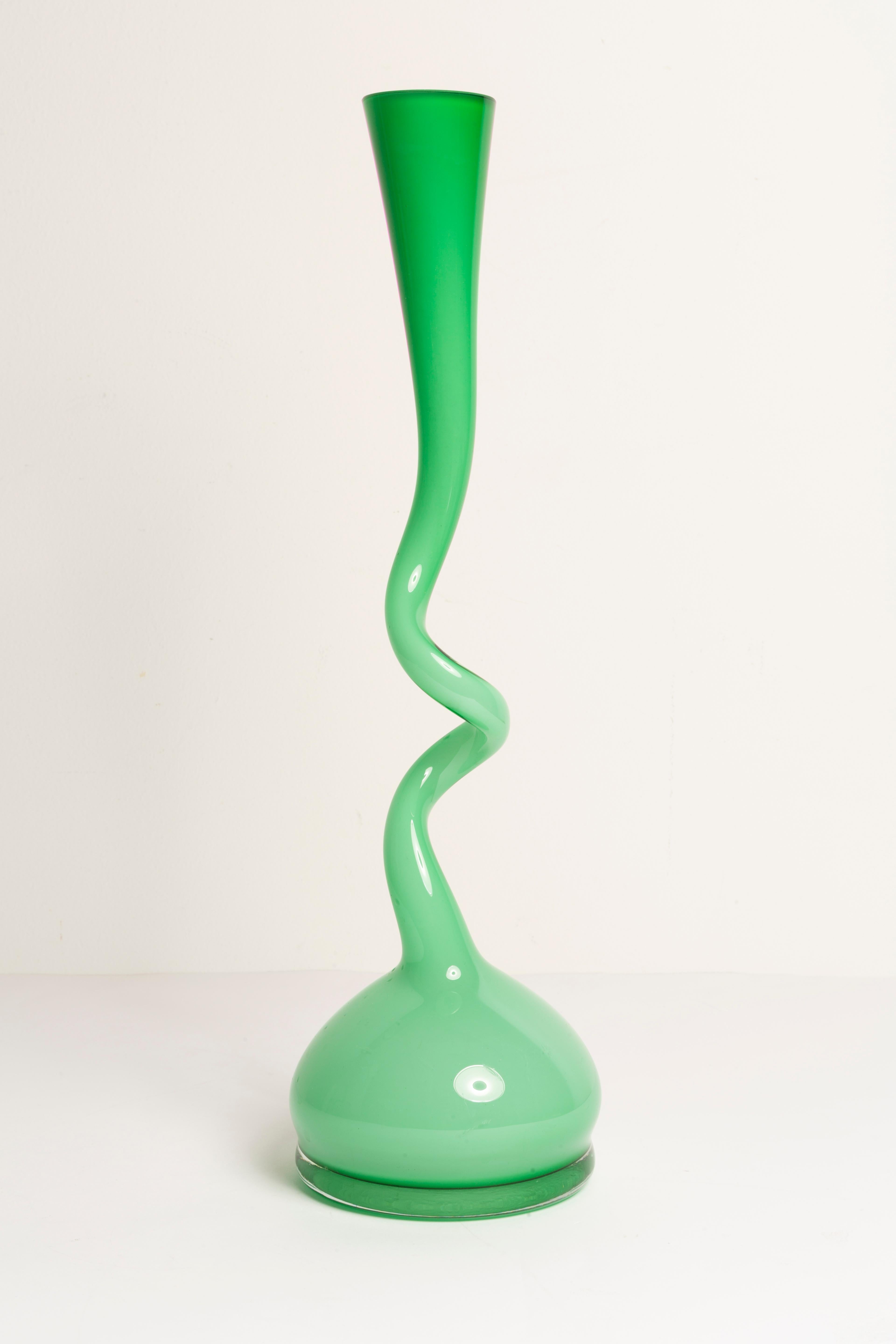 Midcentury Vintage Green Swivel Curly Big Vase, Italy, 1960s 2