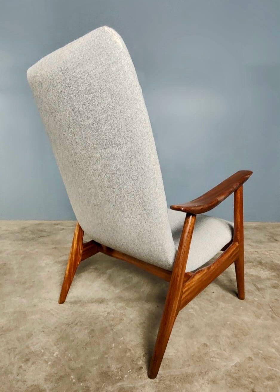 Mid Century Vintage Grey Wool Teak Louis Van Teeffelen WéBé Lounge Chair Retro In Excellent Condition In Cambridge, GB