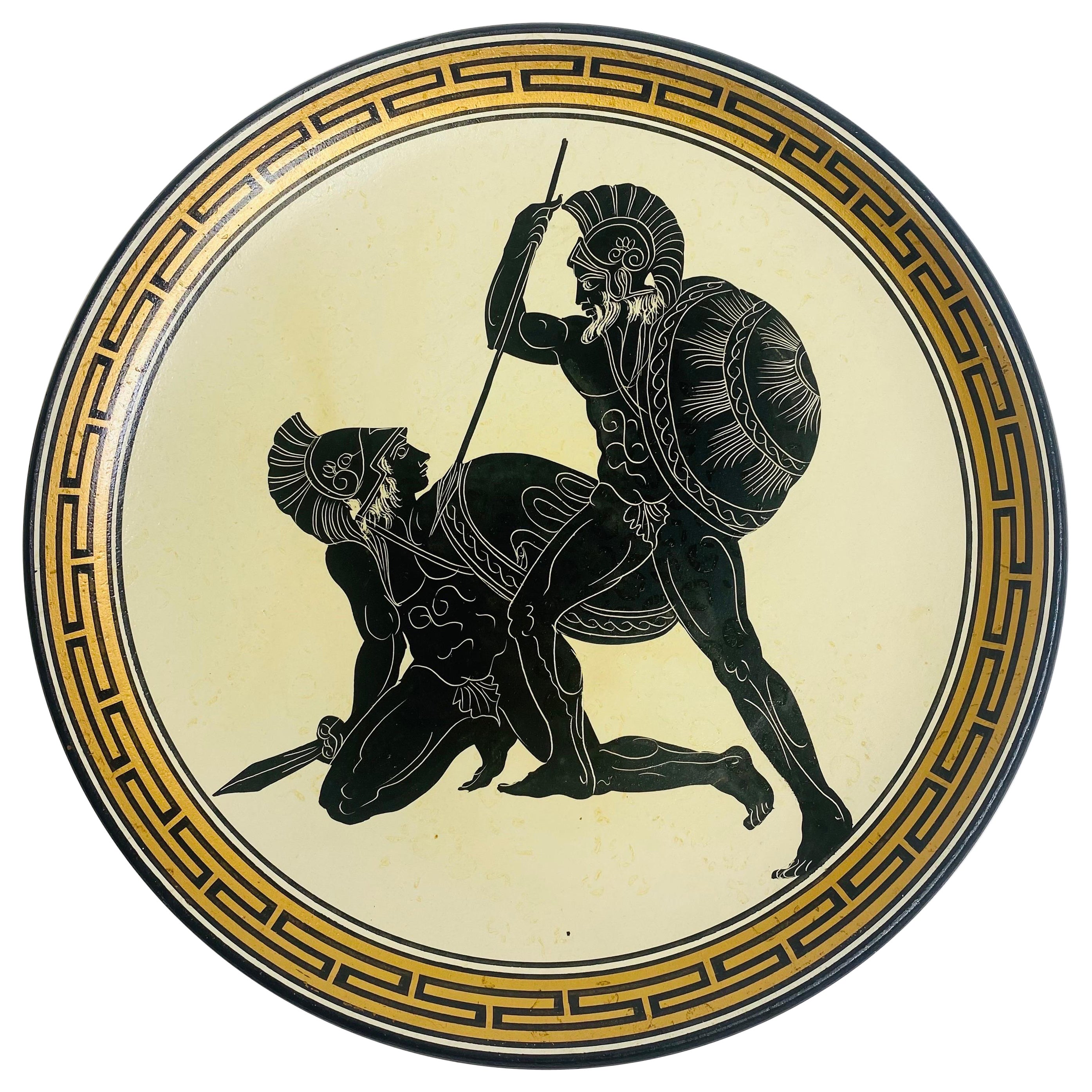 Chargeur en terre cuite de style Greco romain, peint à la main, datant du milieu du siècle dernier.