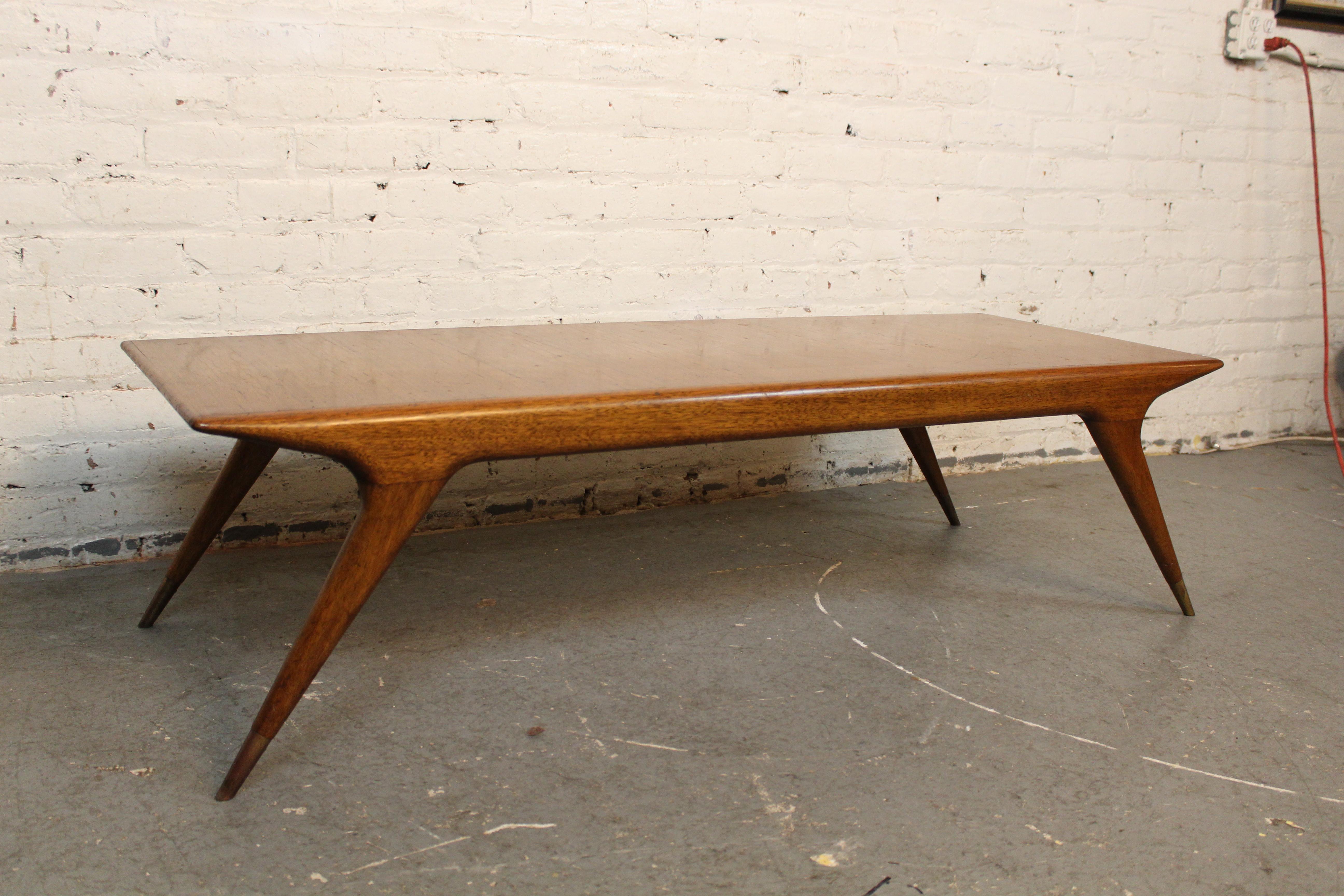 Mid-Century Vintage Italienisch Buche & Messing Couchtisch im Zustand „Gut“ im Angebot in Brooklyn, NY
