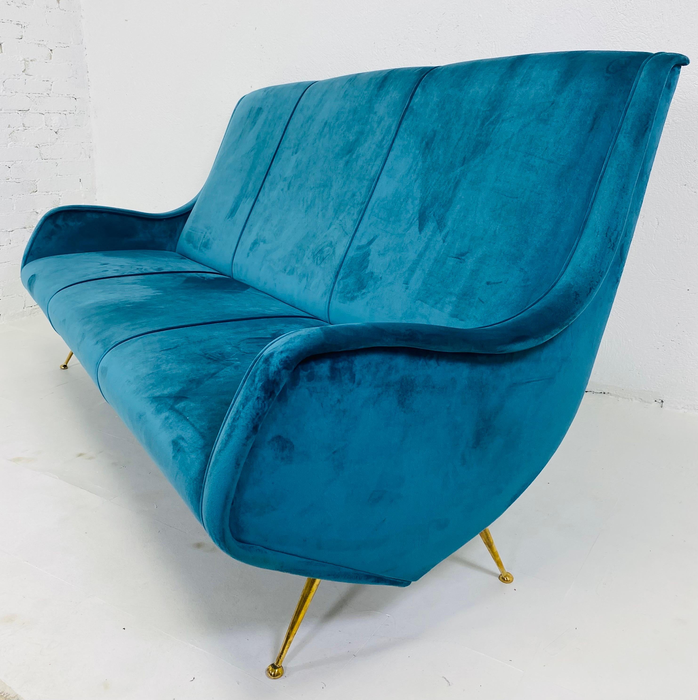 Late 20th Century Mid-century vintage Italian blue velvet sofa in the manner of Gio Ponti For Sale