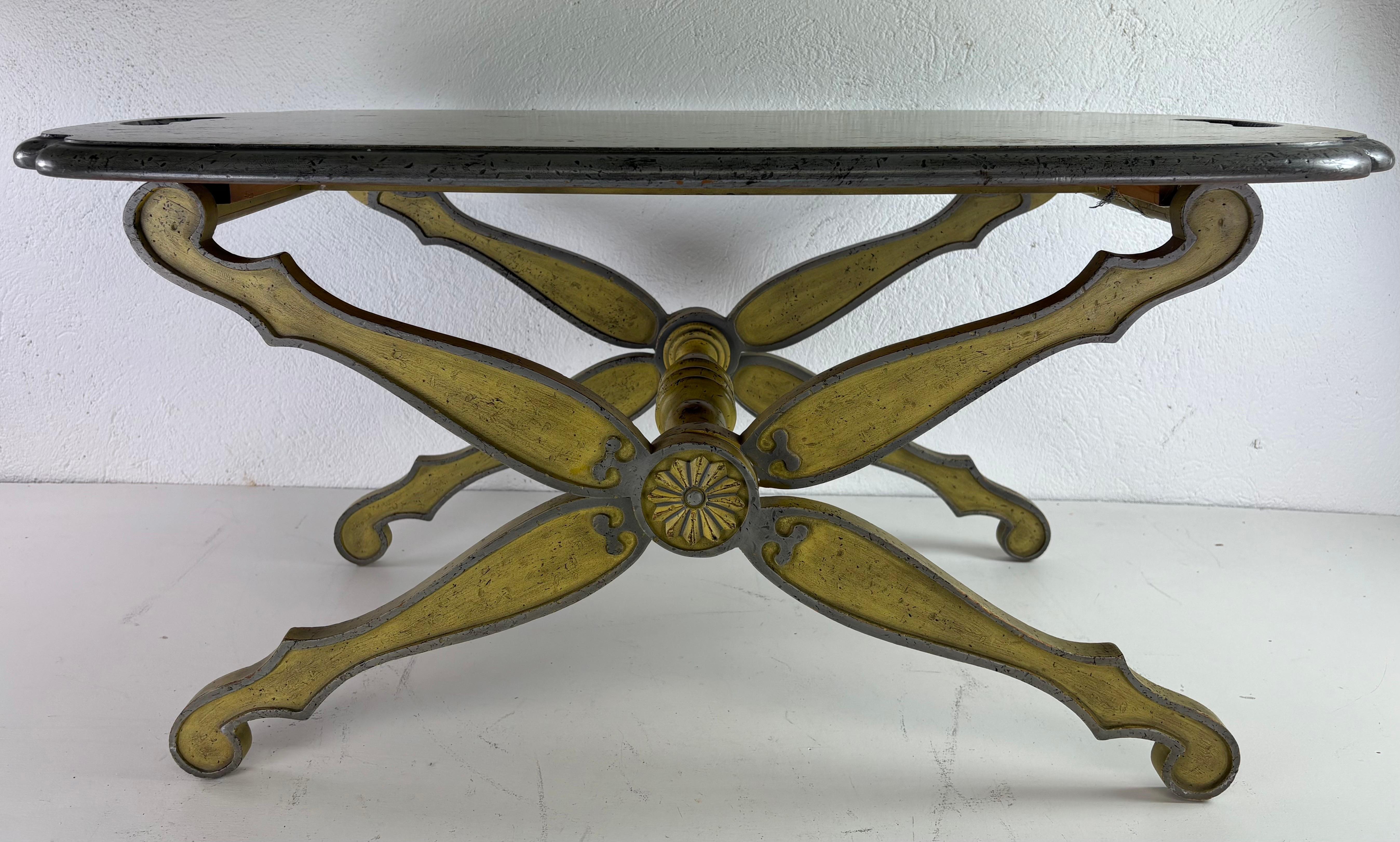 Table d'appoint d'inspiration Empire italien du milieu du siècle dernier en vente 6