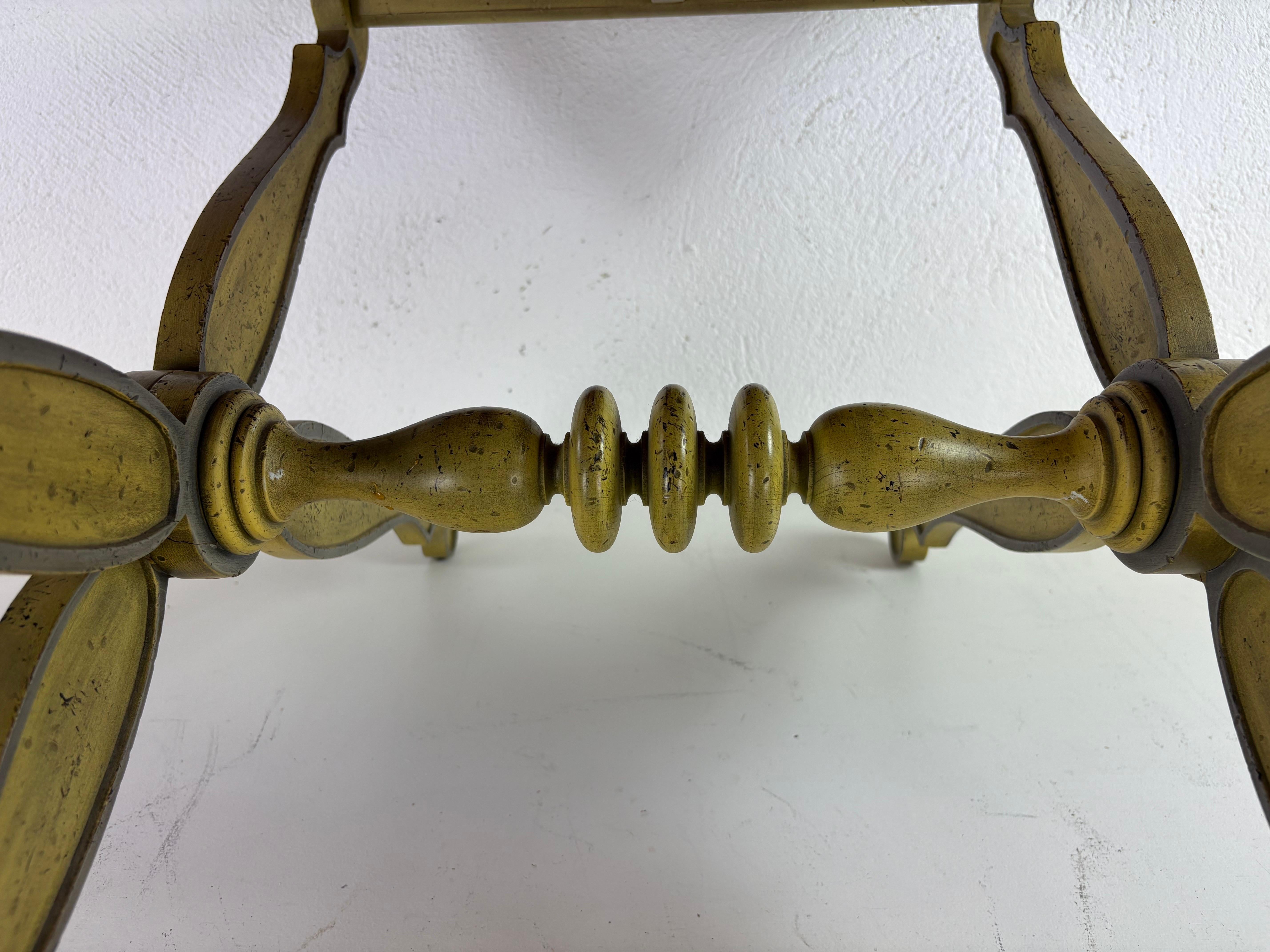 Table d'appoint d'inspiration Empire italien du milieu du siècle dernier en vente 2