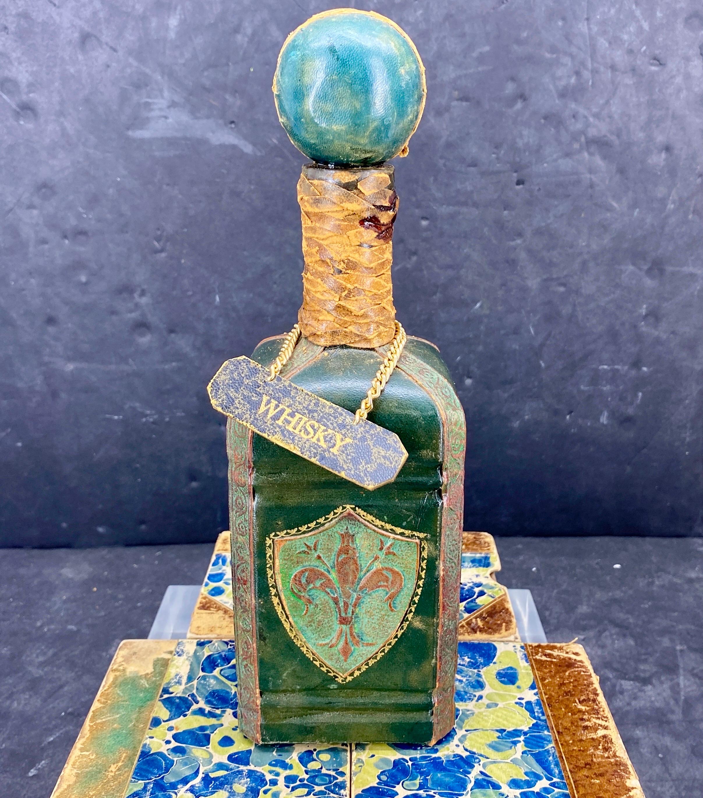 Mid-Century Vintage Italienisch Leder verziert Whisky-Flasche im Angebot 10
