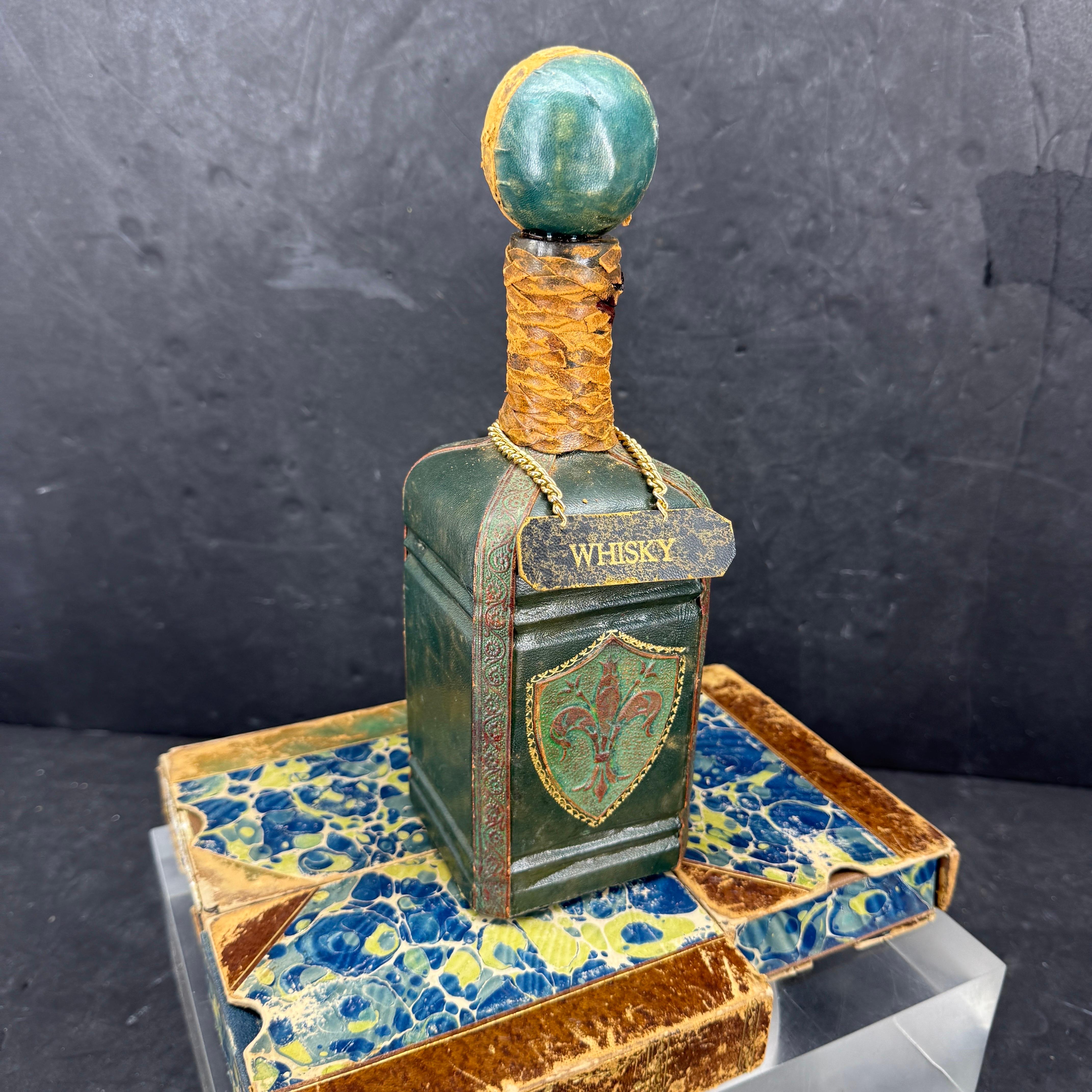 Mid-Century Vintage Italienisch Leder verziert Whisky-Flasche im Angebot 15