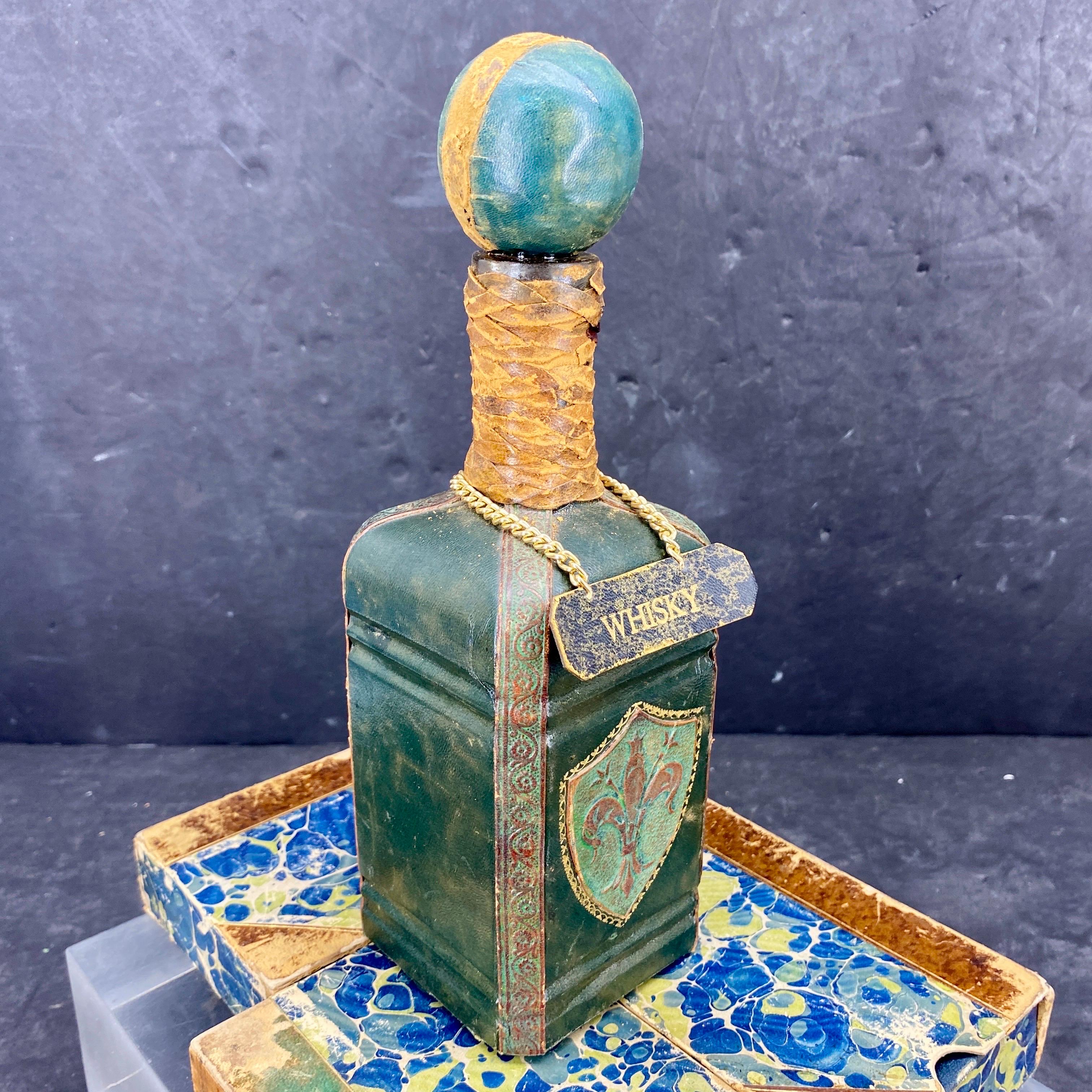 Mid-Century Vintage Italienisch Leder verziert Whisky-Flasche im Angebot 28