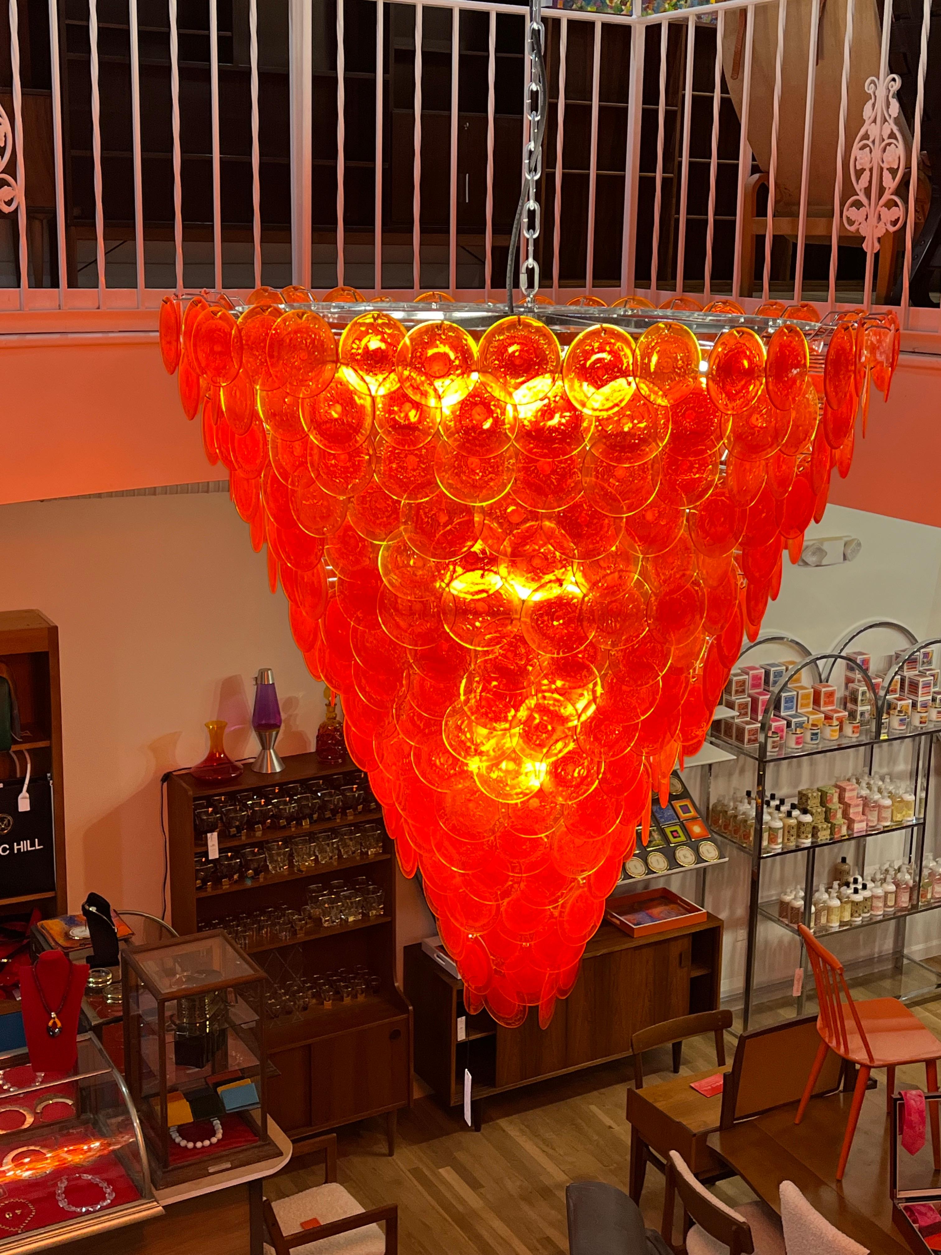 Mid Century vintage Italian Murano Glass Chandelier In Excellent Condition For Sale In Hudson, NY