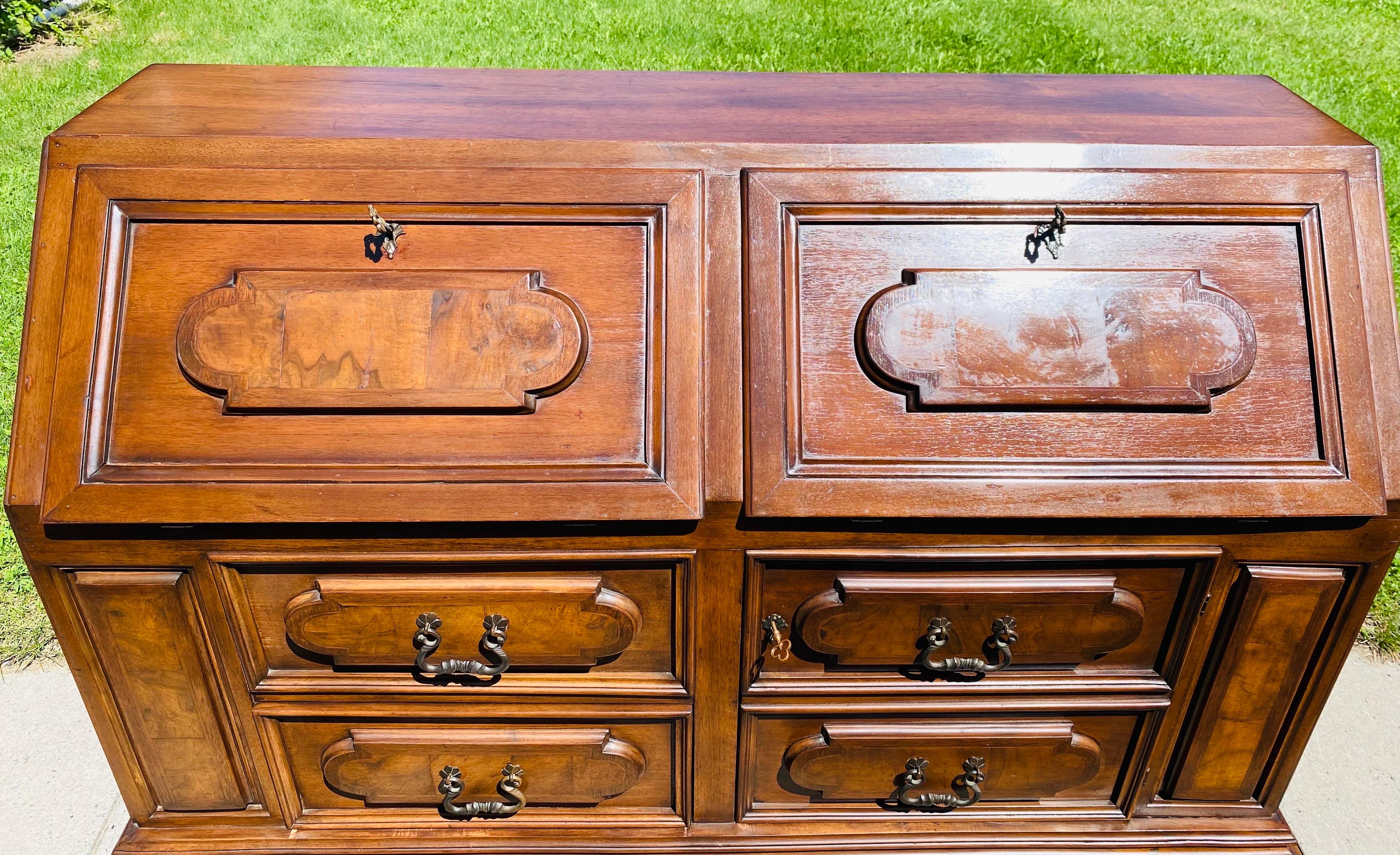 Woodwork Mid century vintage Italian renaissance revival secretaries desk For Sale