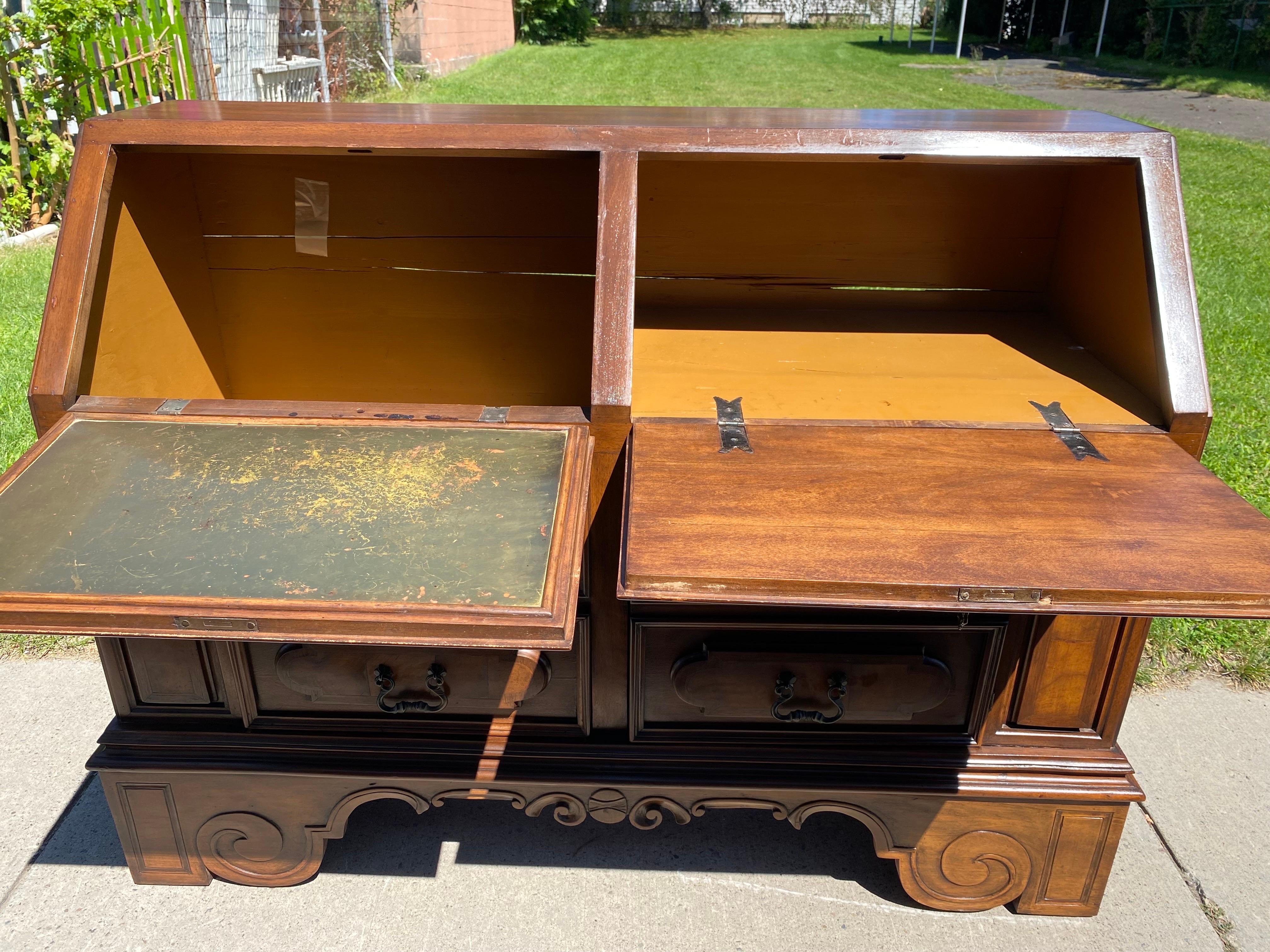 Mid-20th Century Mid century vintage Italian renaissance revival secretaries desk For Sale