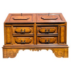 Bureau de secrétaire vintage italien renaissance du milieu du siècle dernier